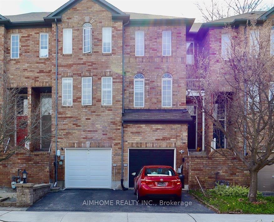 Front of Unit Room1, 38B Beachell Street