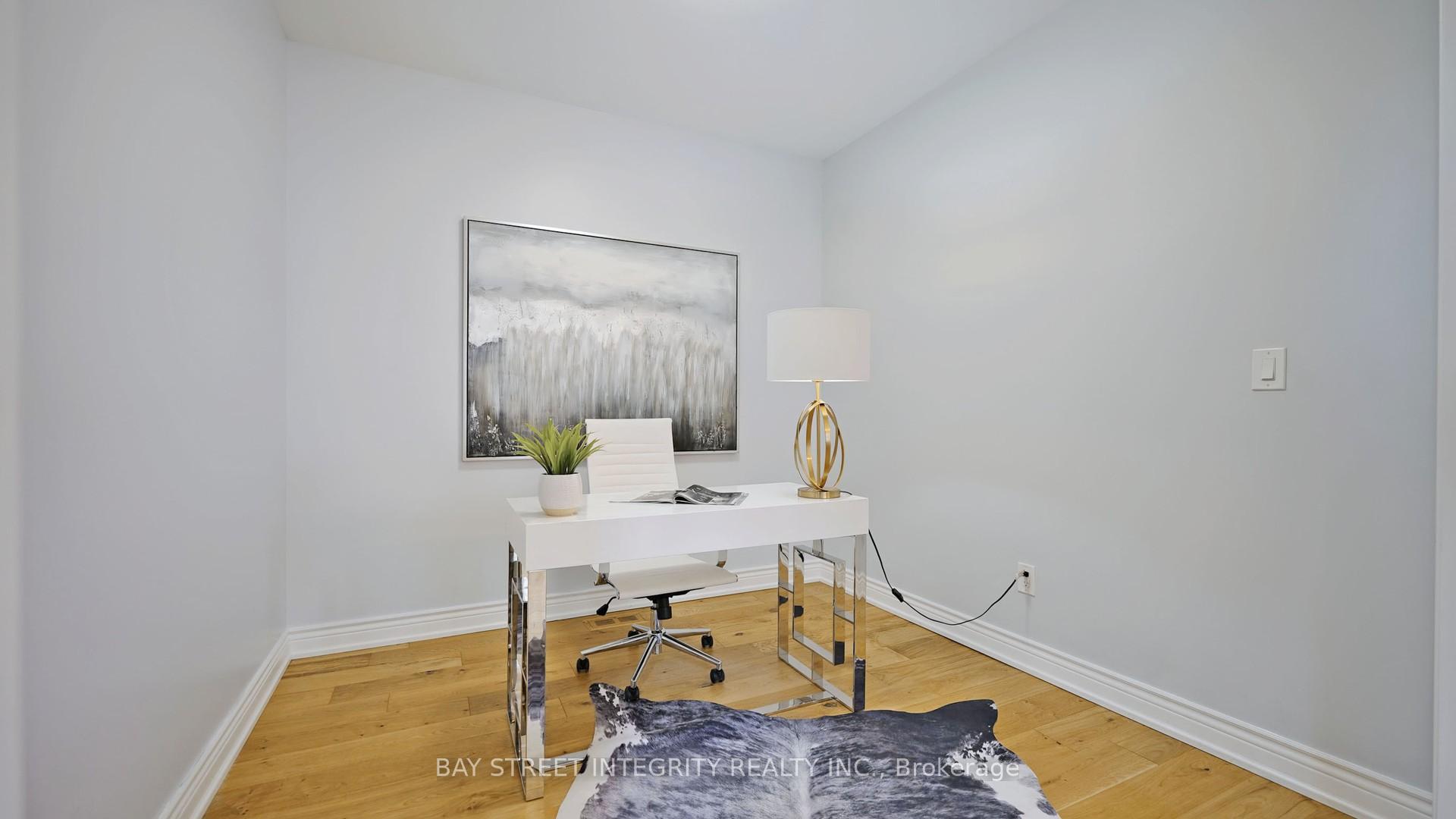 Photo 9 of 170 Baber Crescent, Aurora, Rural Aurora — HOMEH