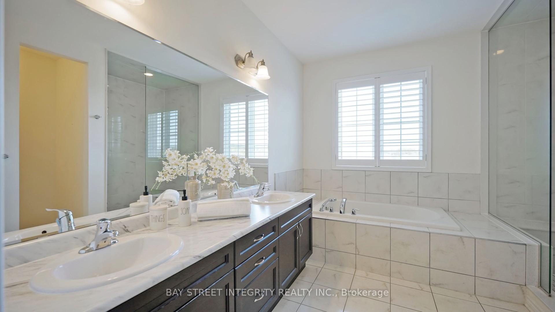 Photo 38 of 170 Baber Crescent, Aurora, Rural Aurora — HOMEH