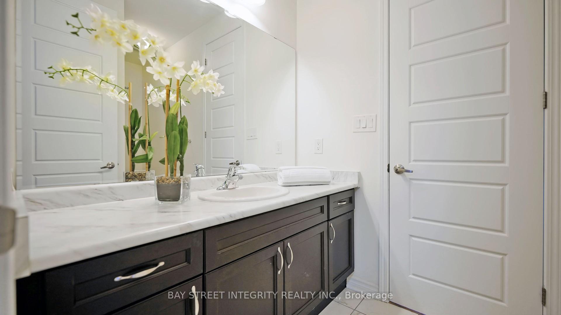 Photo 39 of 170 Baber Crescent, Aurora, Rural Aurora — HOMEH
