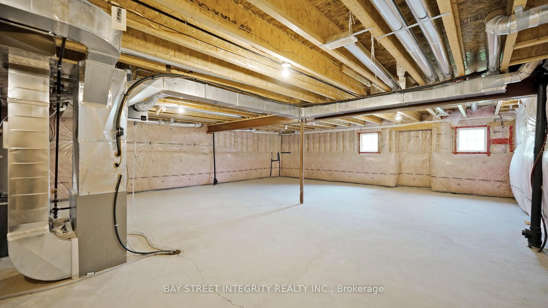 Photo 25 of 170 Baber Crescent, Aurora, Rural Aurora — HOMEH