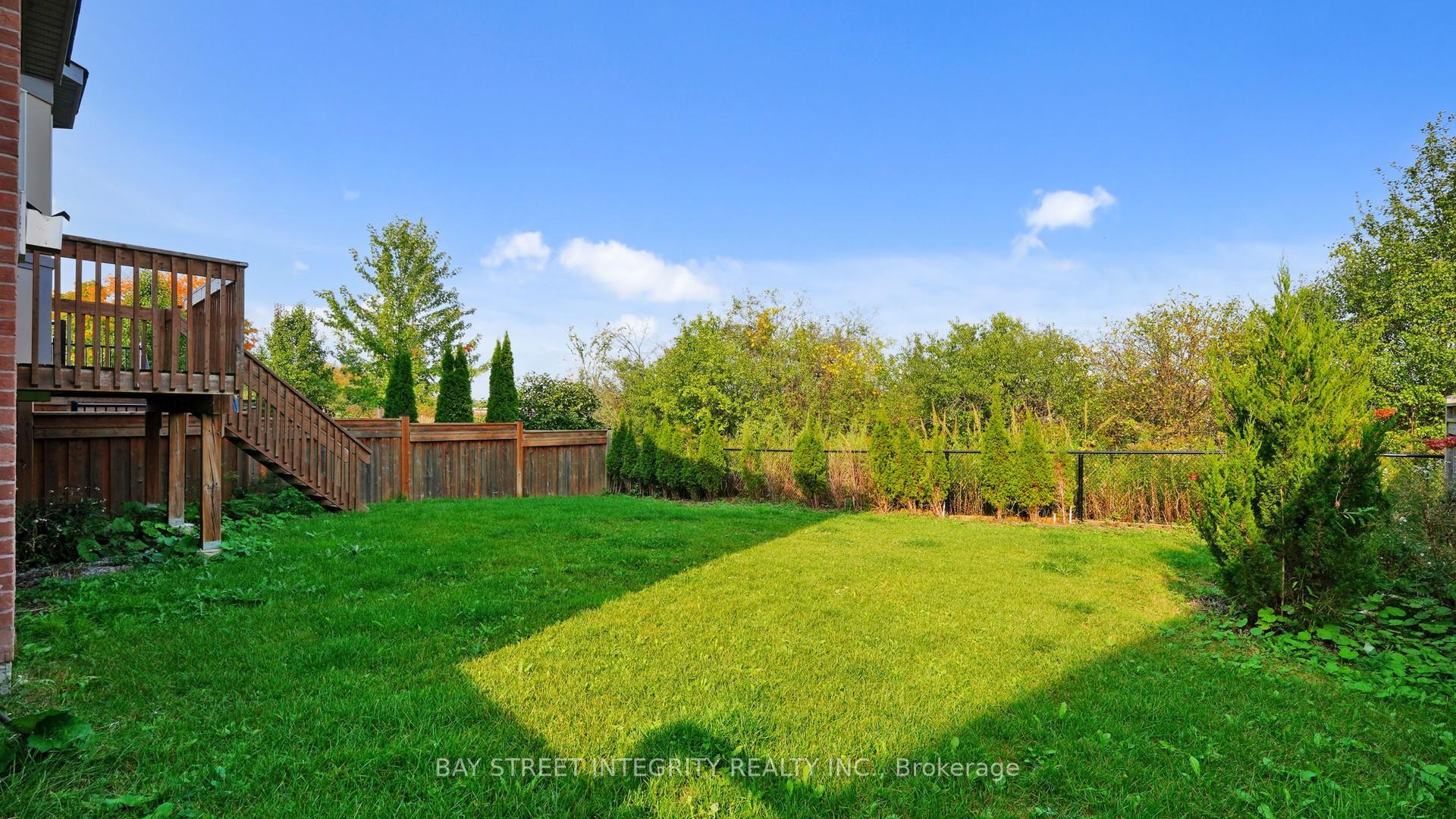 Photo 23 of 170 Baber Crescent, Aurora, Rural Aurora — HOMEH