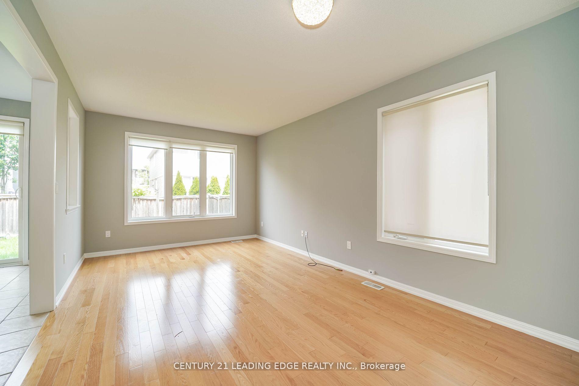 Photo 3 of 1844 Misthollow Drive, Pickering, Duffin Heights — HOMEH