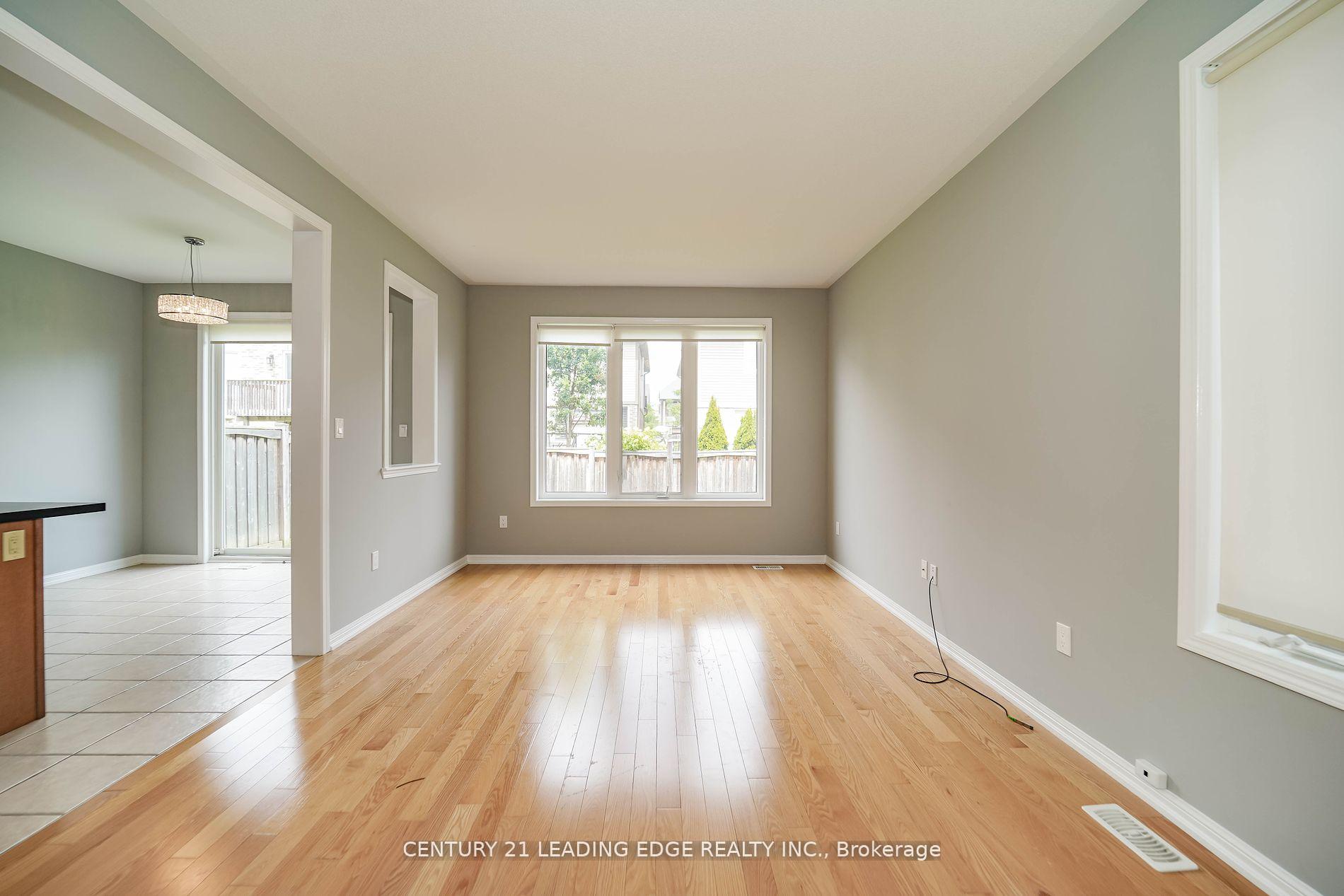 Photo 7 of 1844 Misthollow Drive, Pickering, Duffin Heights — HOMEH