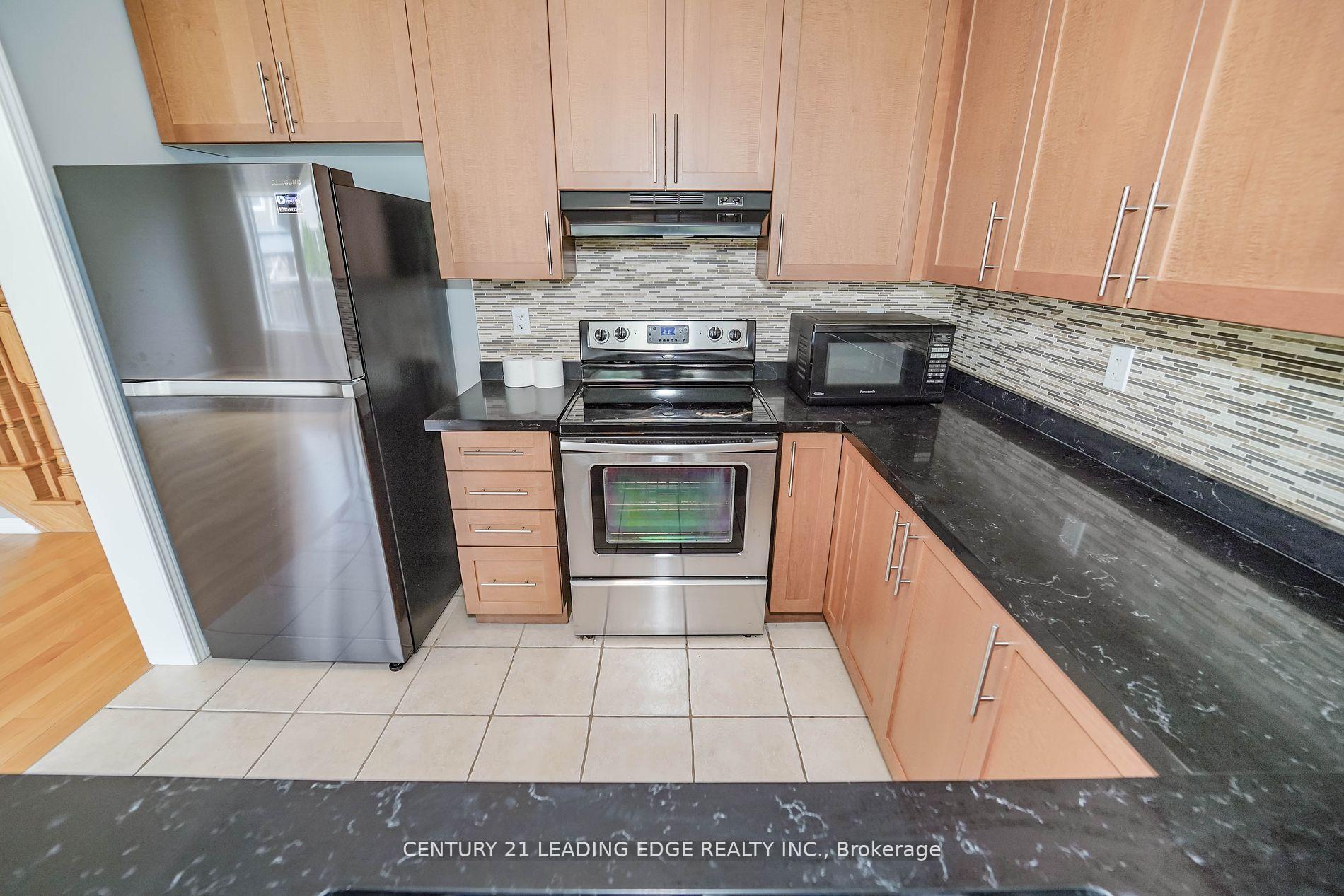 Photo 8 of 1844 Misthollow Drive, Pickering, Duffin Heights — HOMEH
