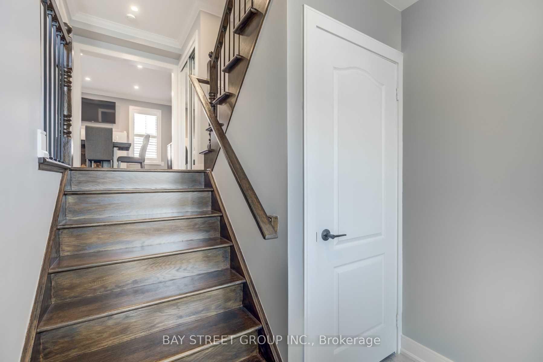 Photo 2 of 45 Mainland Crescent, Vaughan, Vellore Village — HOMEH