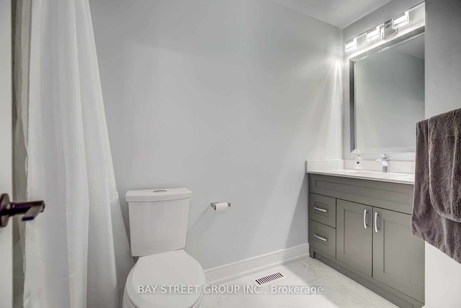 Photo 3 of 45 Mainland Crescent, Vaughan, Vellore Village — HOMEH