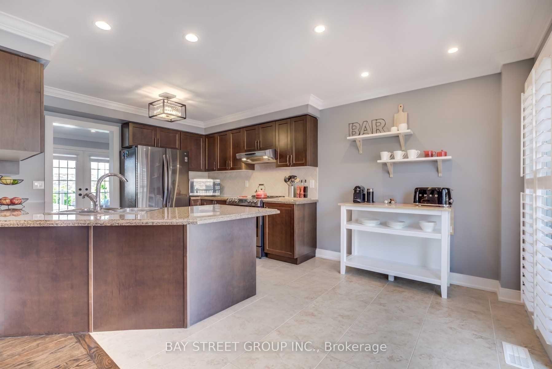 Photo 16 of 45 Mainland Crescent, Vaughan, Vellore Village — HOMEH