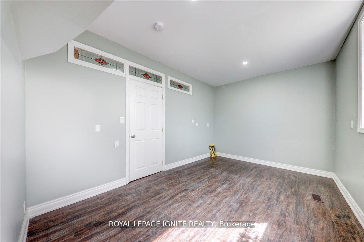 Photo 10 of Unit B, 3 Hastings Street, Bancroft, Bancroft Ward — HOMEH