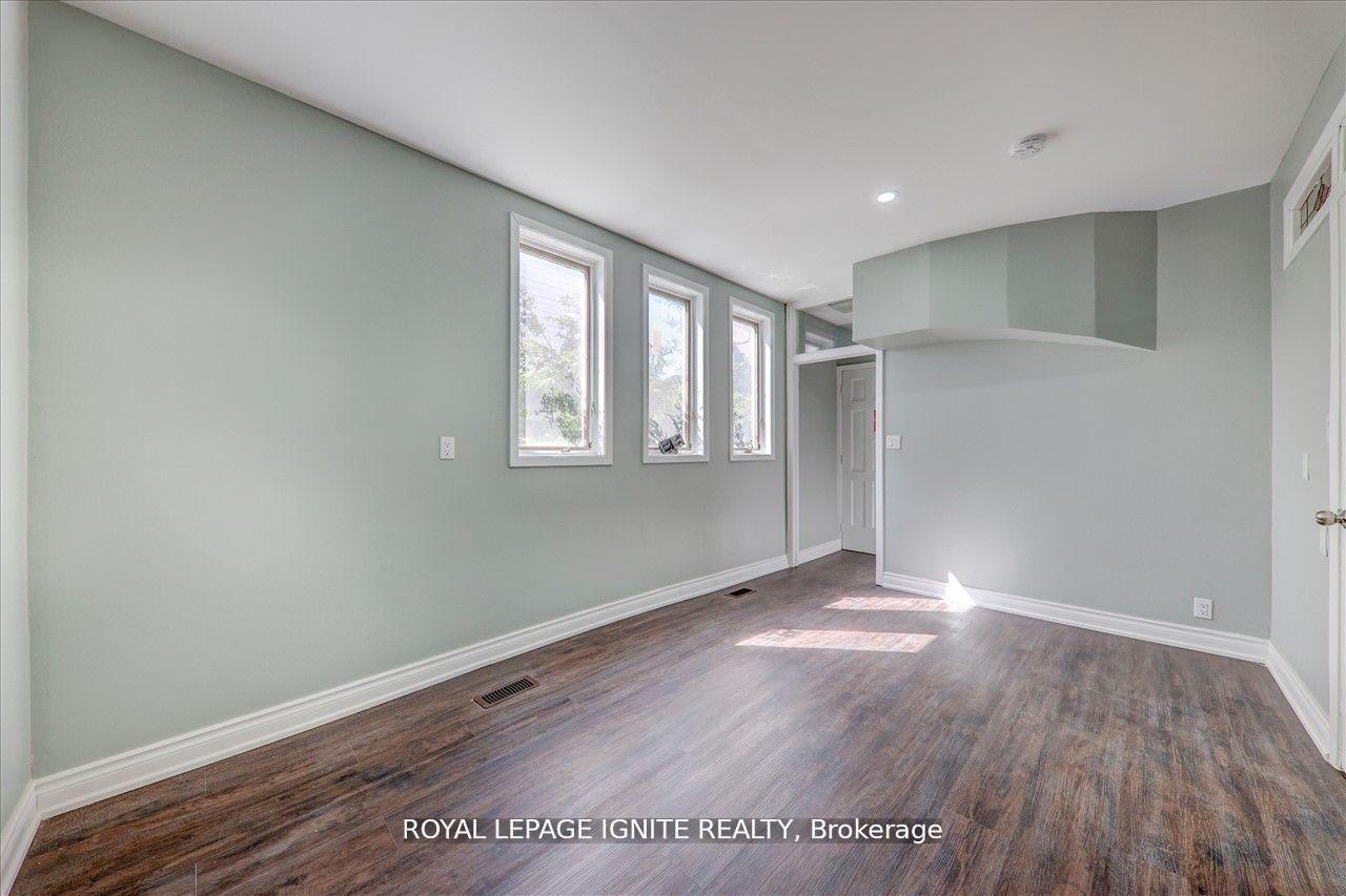 Photo 36 of Unit B, 3 Hastings Street, Bancroft, Bancroft Ward — HOMEH