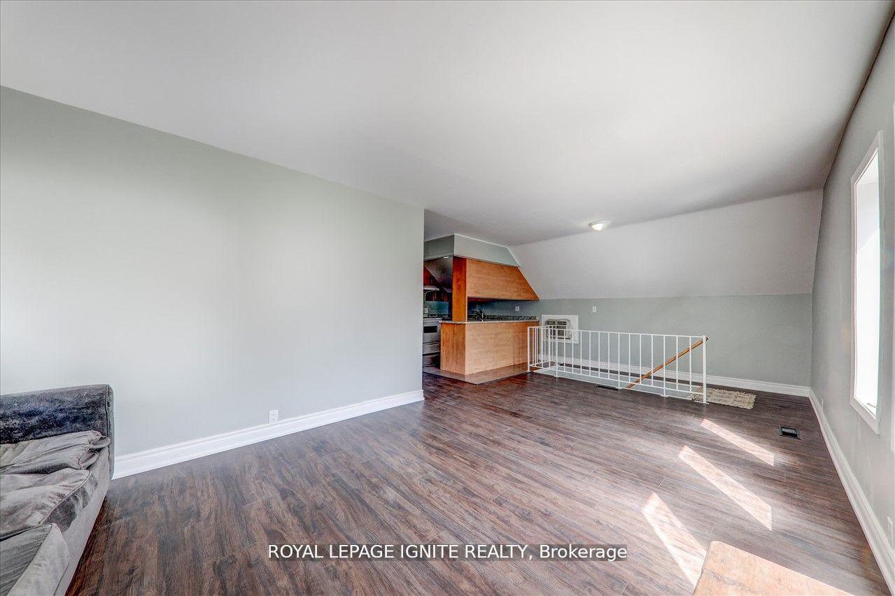 Photo 27 of Unit B, 3 Hastings Street, Bancroft, Bancroft Ward — HOMEH