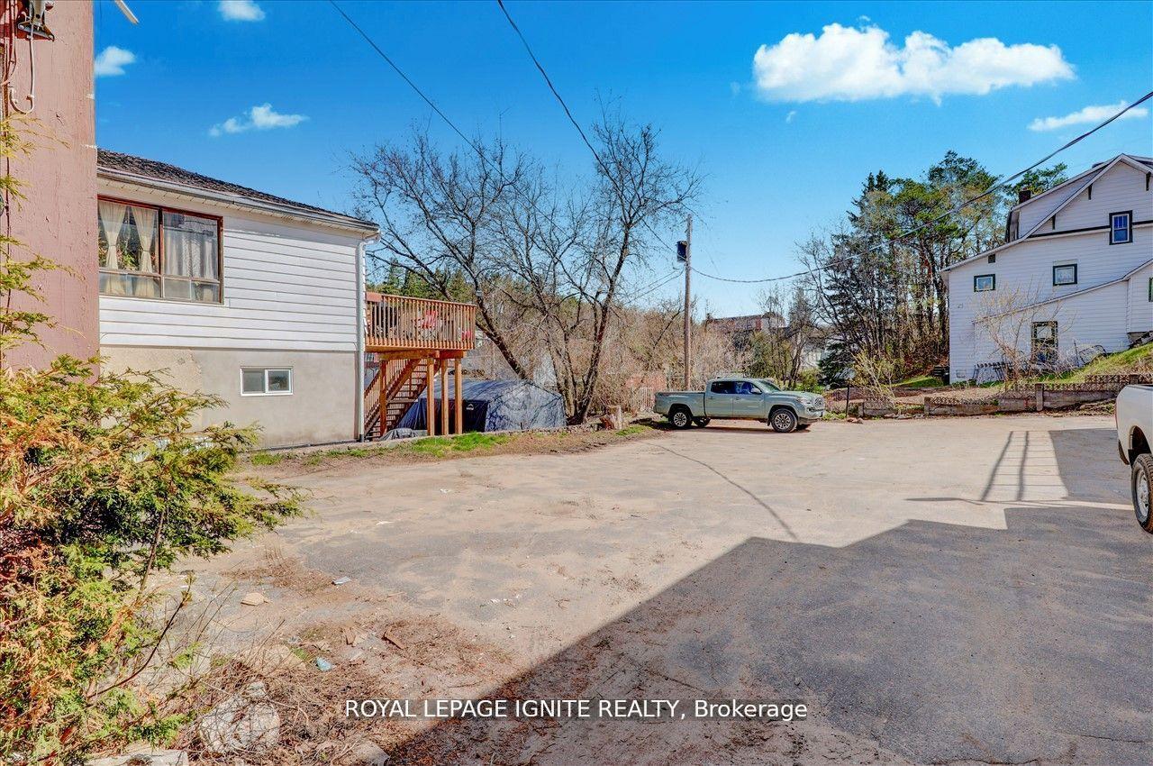 Photo 33 of Unit B, 3 Hastings Street, Bancroft, Bancroft Ward — HOMEH