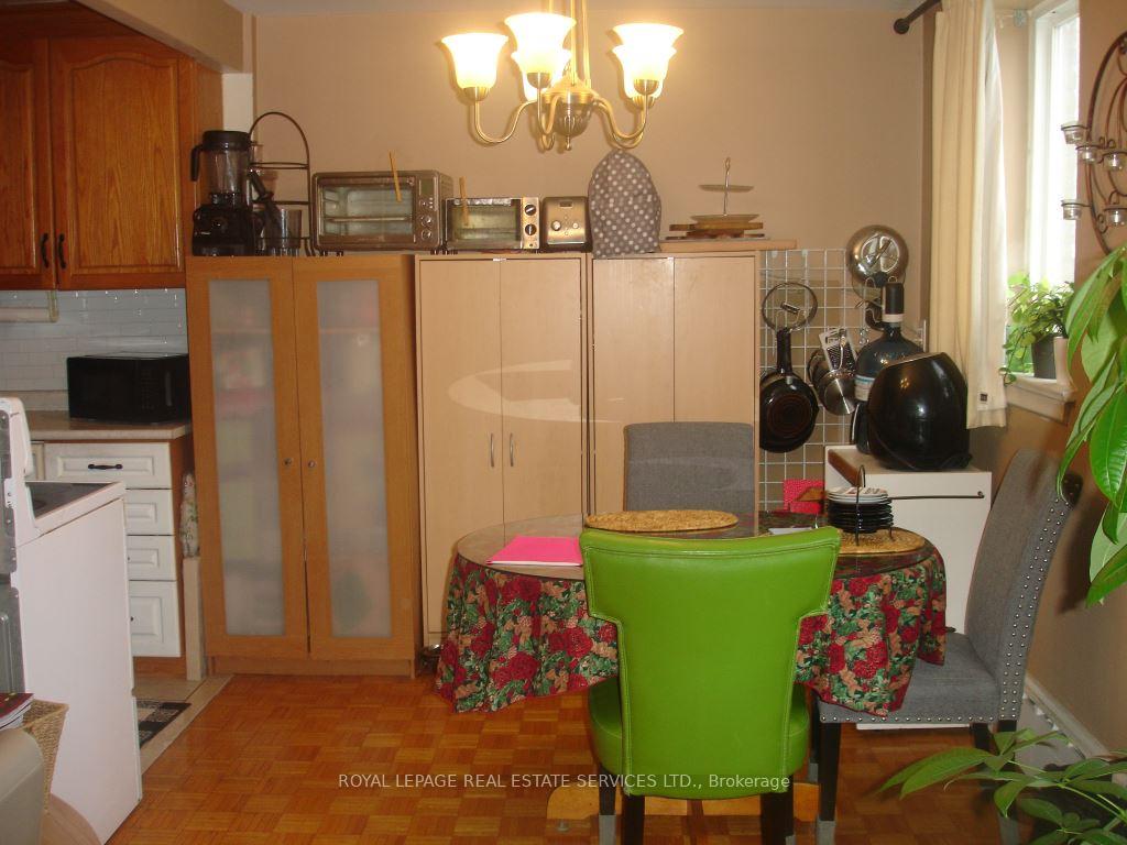 Photo 4 of Unit 101, 57 Neptune Drive, Toronto, Englemount-Lawrence — HOMEH