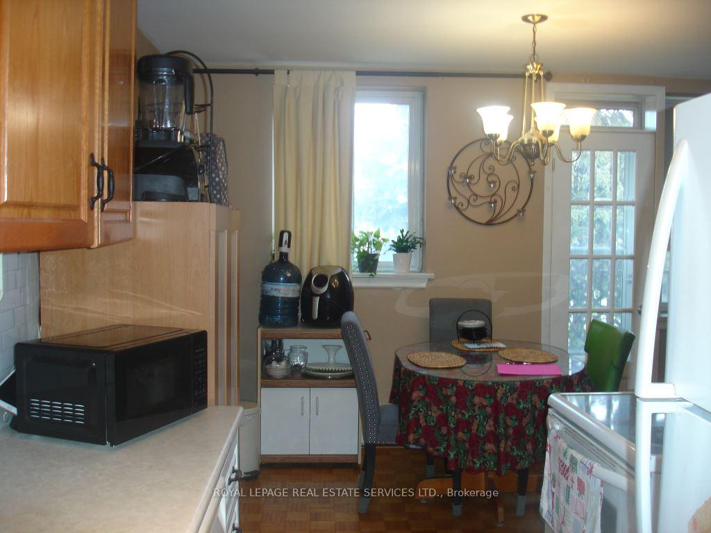 Photo 2 of Unit 101, 57 Neptune Drive, Toronto, Englemount-Lawrence — HOMEH
