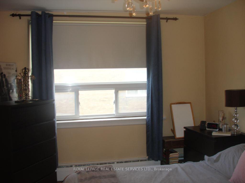 Photo 6 of Unit 101, 57 Neptune Drive, Toronto, Englemount-Lawrence — HOMEH