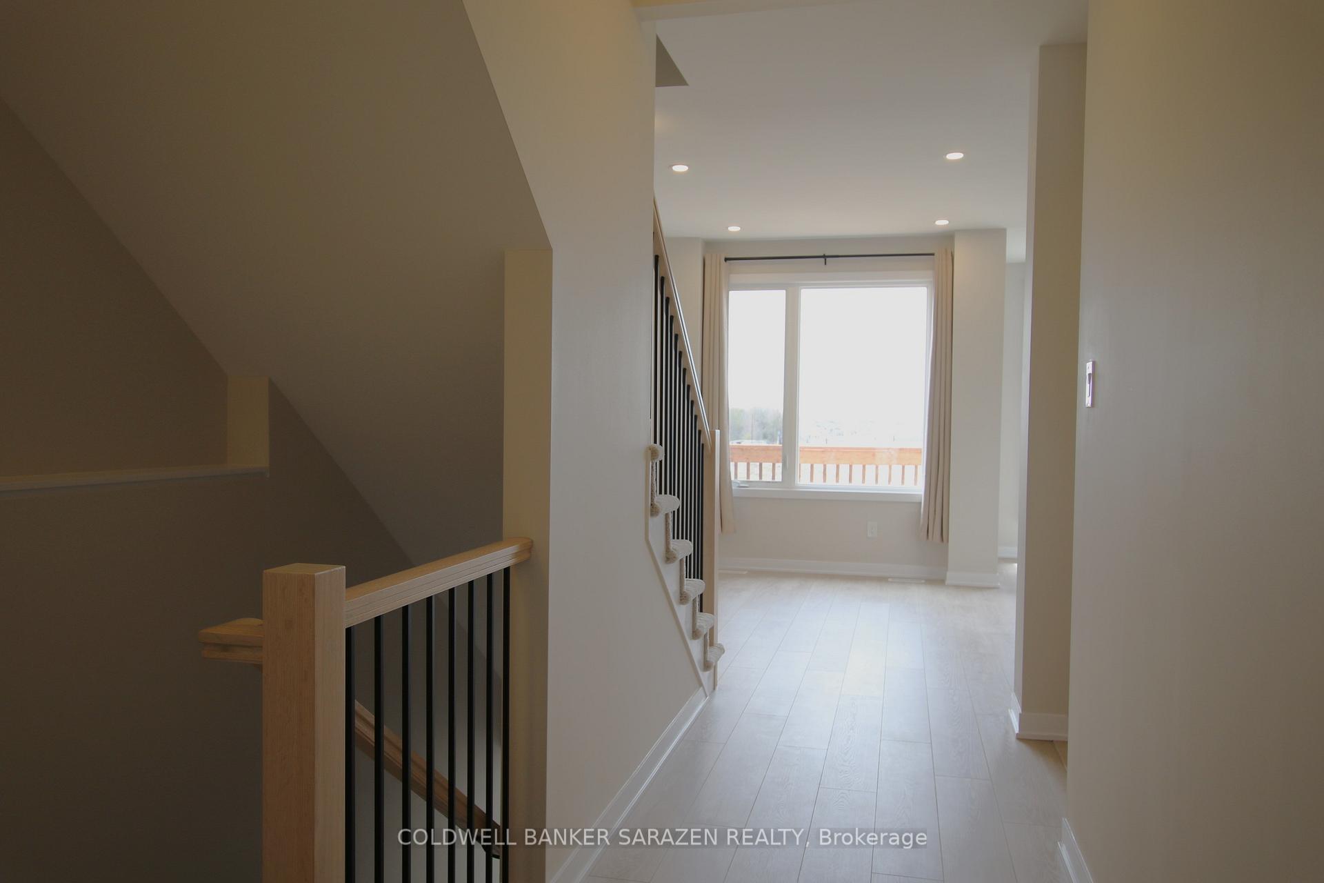 Photo 4 of 807 Andesite Terrace, Ottawa, Barrhaven - Half Moon Bay — HOMEH