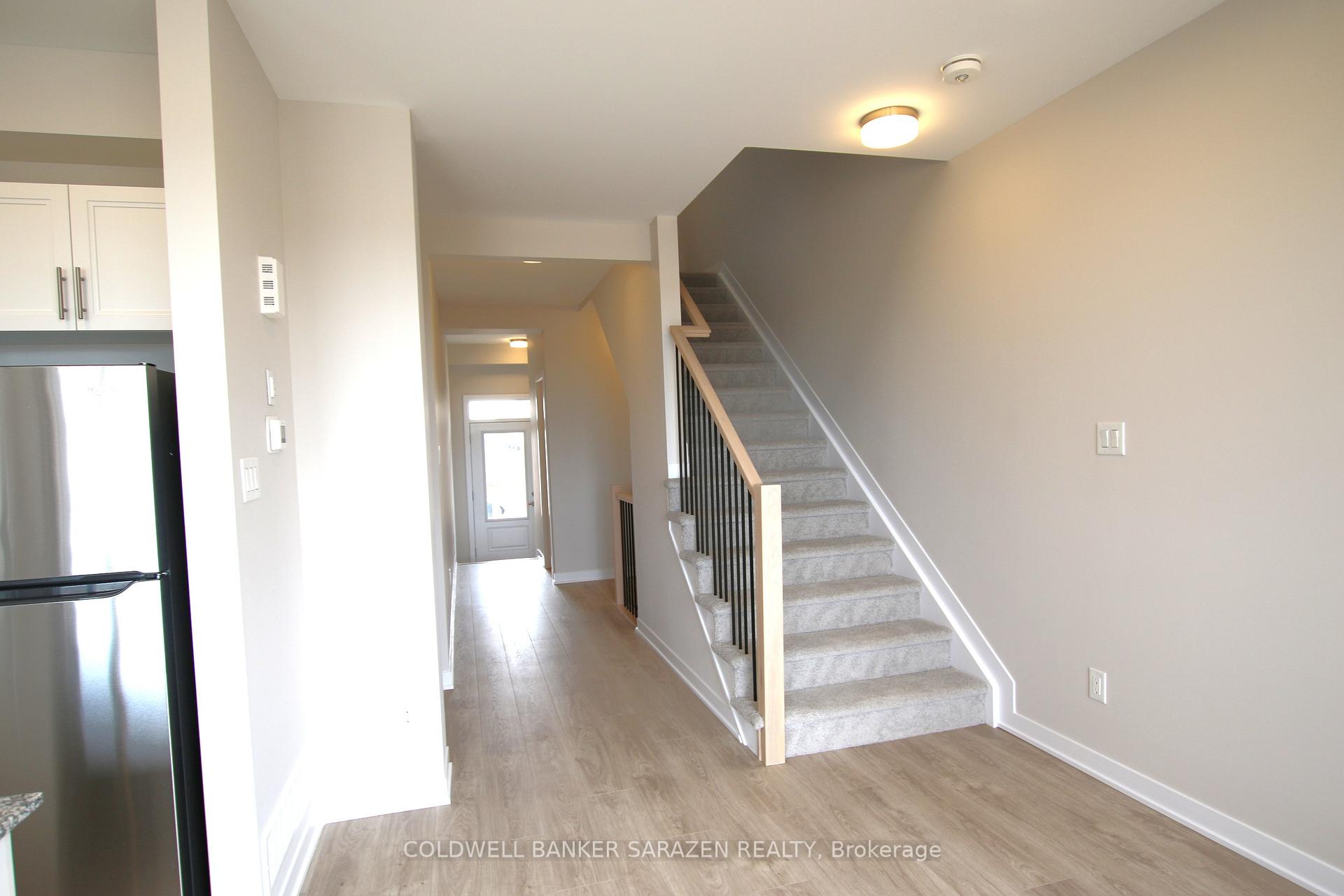 Photo 8 of 807 Andesite Terrace, Ottawa, Barrhaven - Half Moon Bay — HOMEH