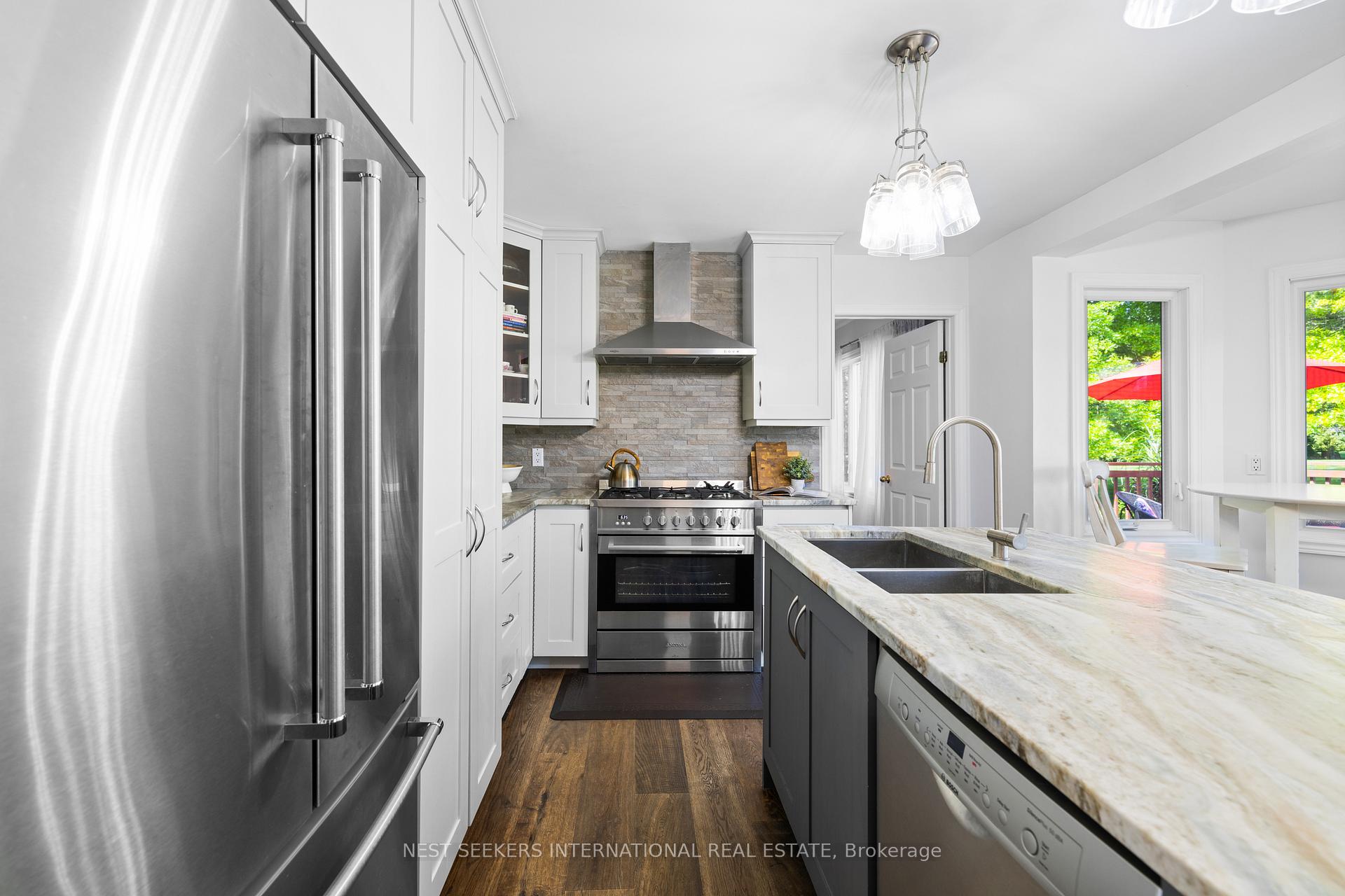 Photo 2 of 50 Sheardown Drive, King, Nobleton — HOMEH
