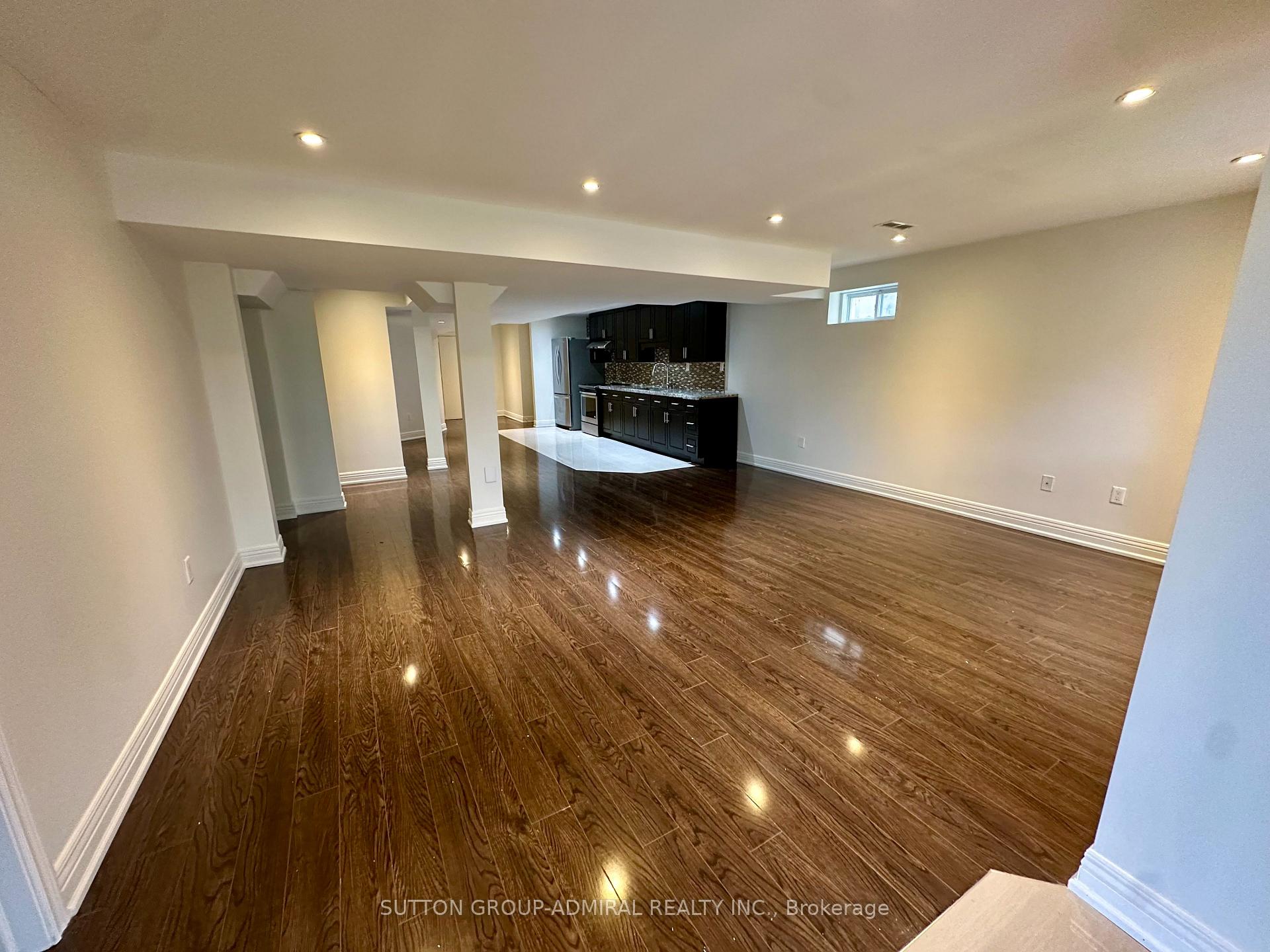 Photo 4 of Unit Basement, 183 Ravineview Drive, Vaughan, Rural Vaughan — HOMEH