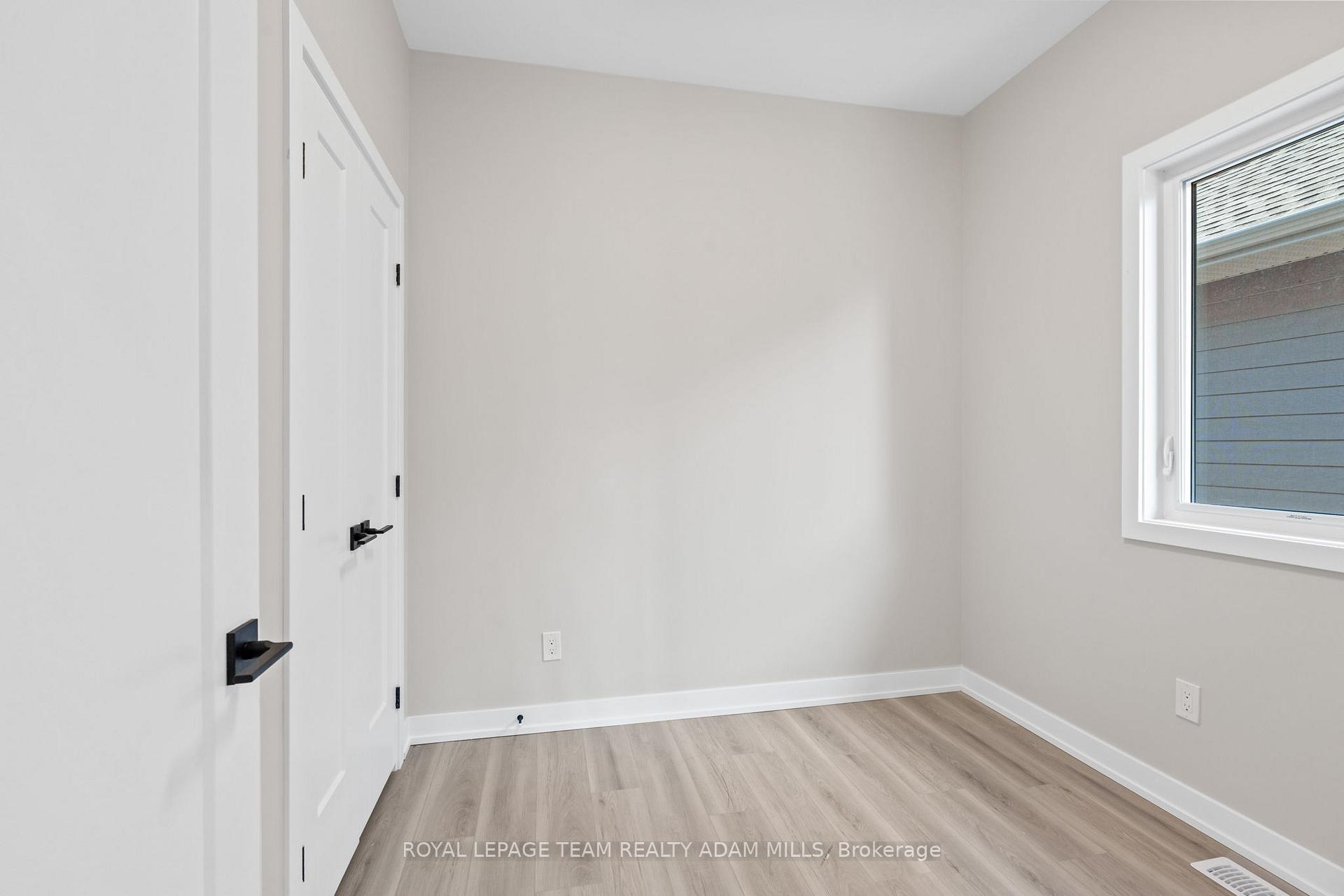 Photo 14 of Unit A, 306 Lanark Avenue, Ottawa, Westboro North — HOMEH