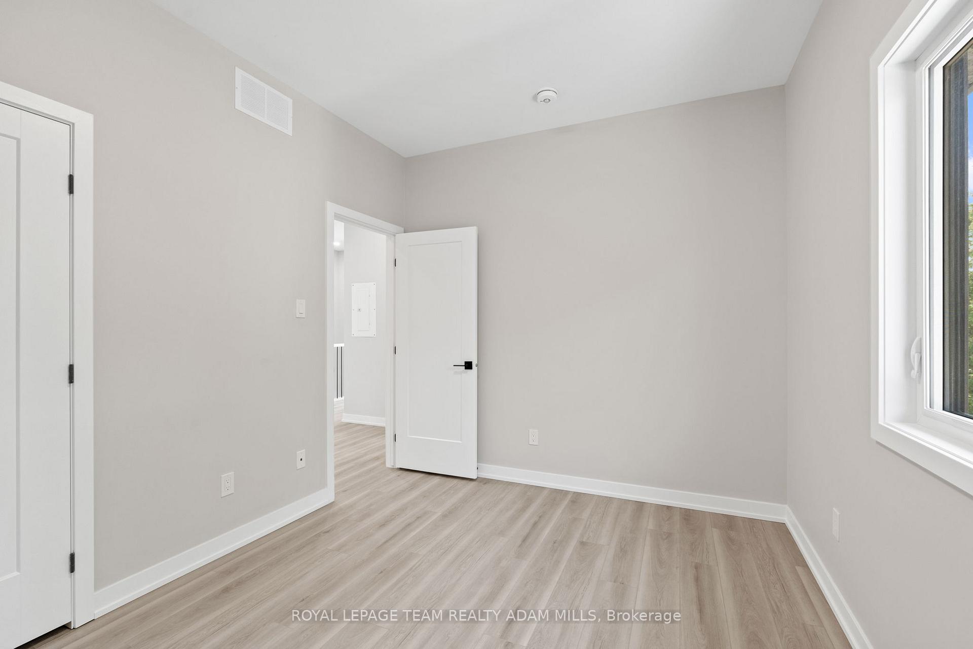 Photo 12 of Unit A, 306 Lanark Avenue, Ottawa, Westboro North — HOMEH