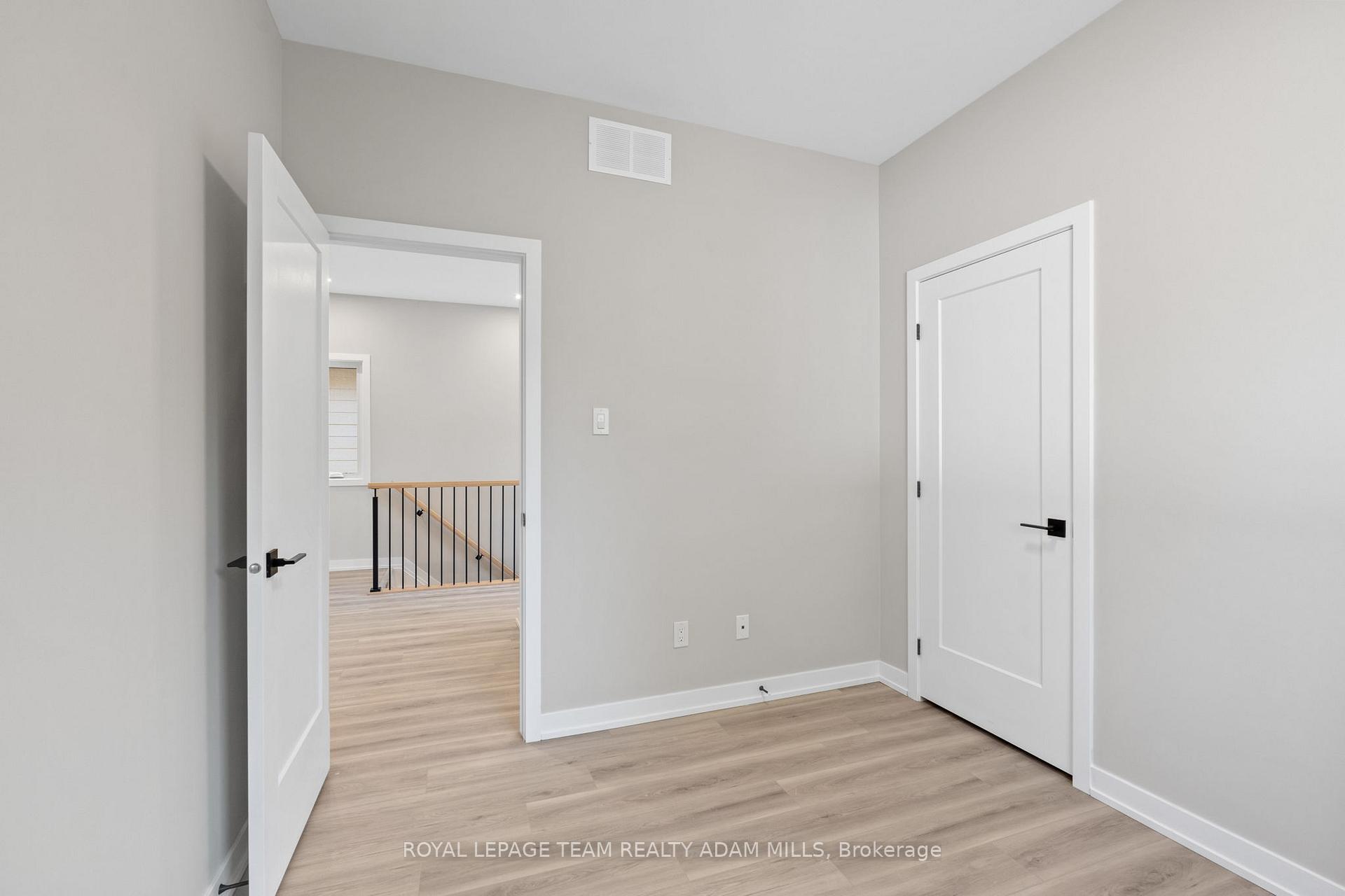 Photo 18 of Unit A, 306 Lanark Avenue, Ottawa, Westboro North — HOMEH