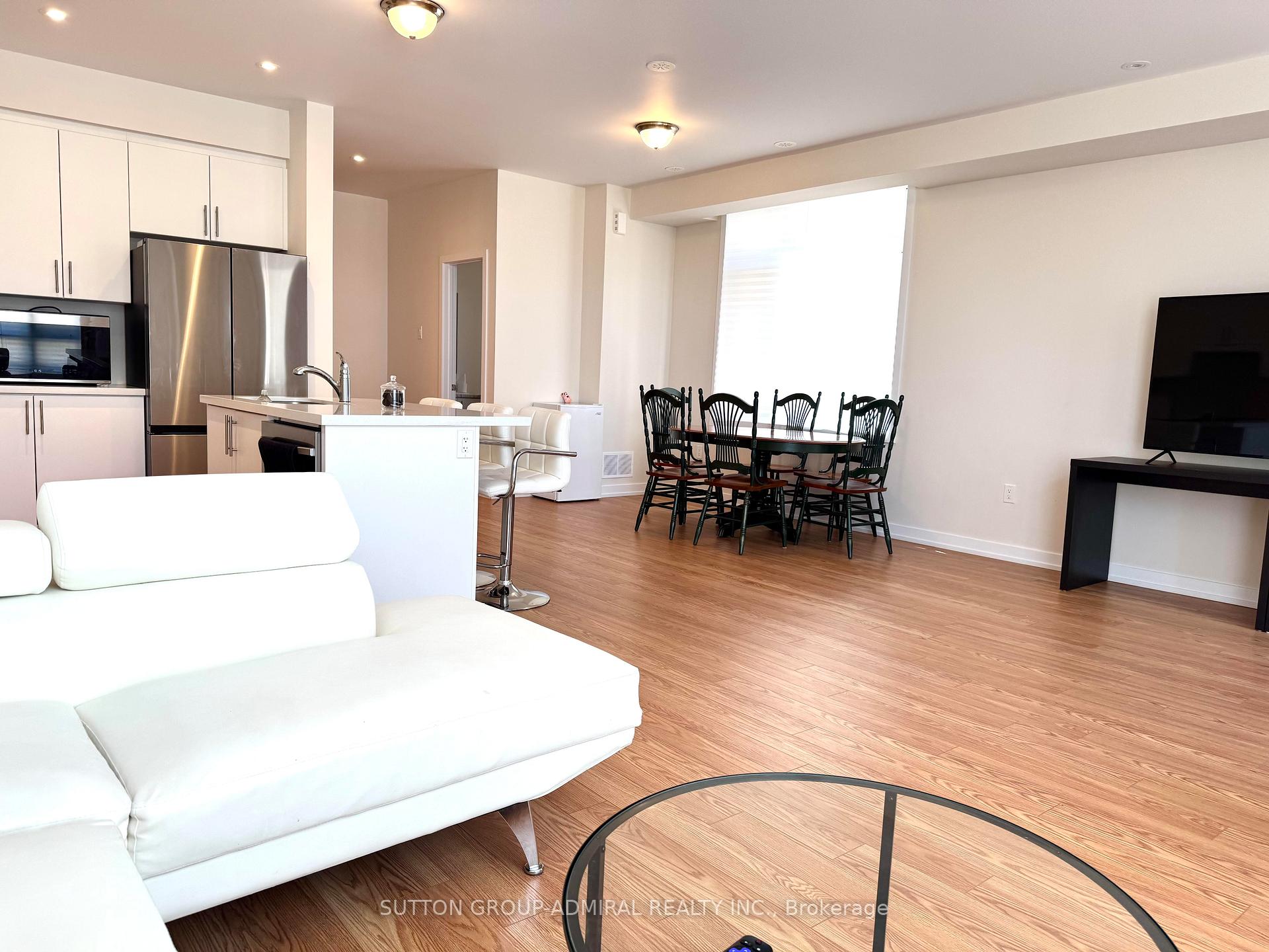 Photo 5 of 47 Chiffon Street, Vaughan, Steeles West Industrial — HOMEH