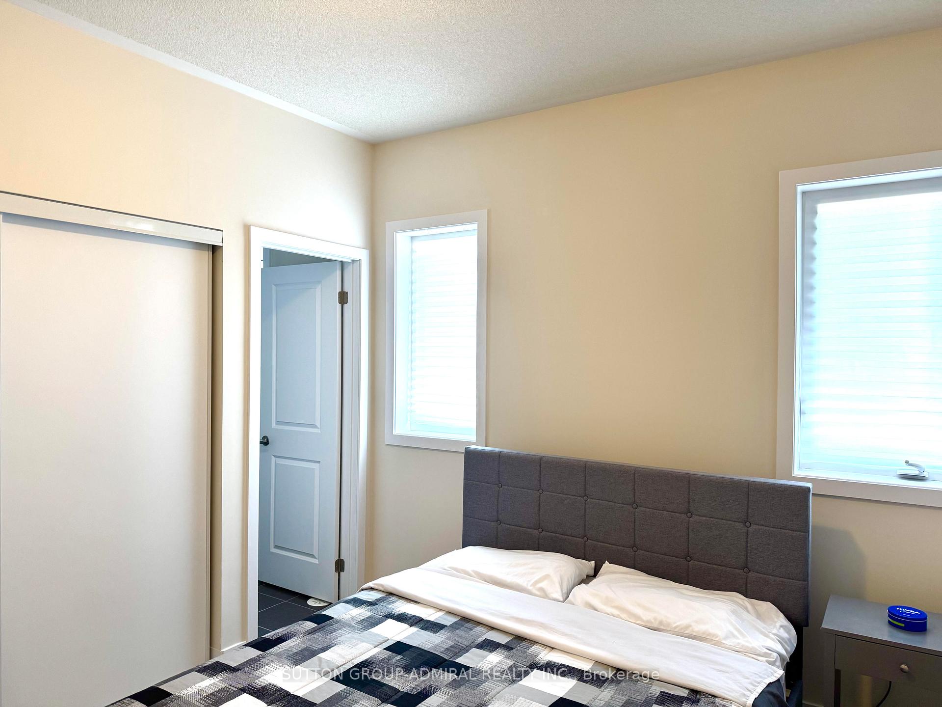 Photo 25 of 47 Chiffon Street, Vaughan, Steeles West Industrial — HOMEH