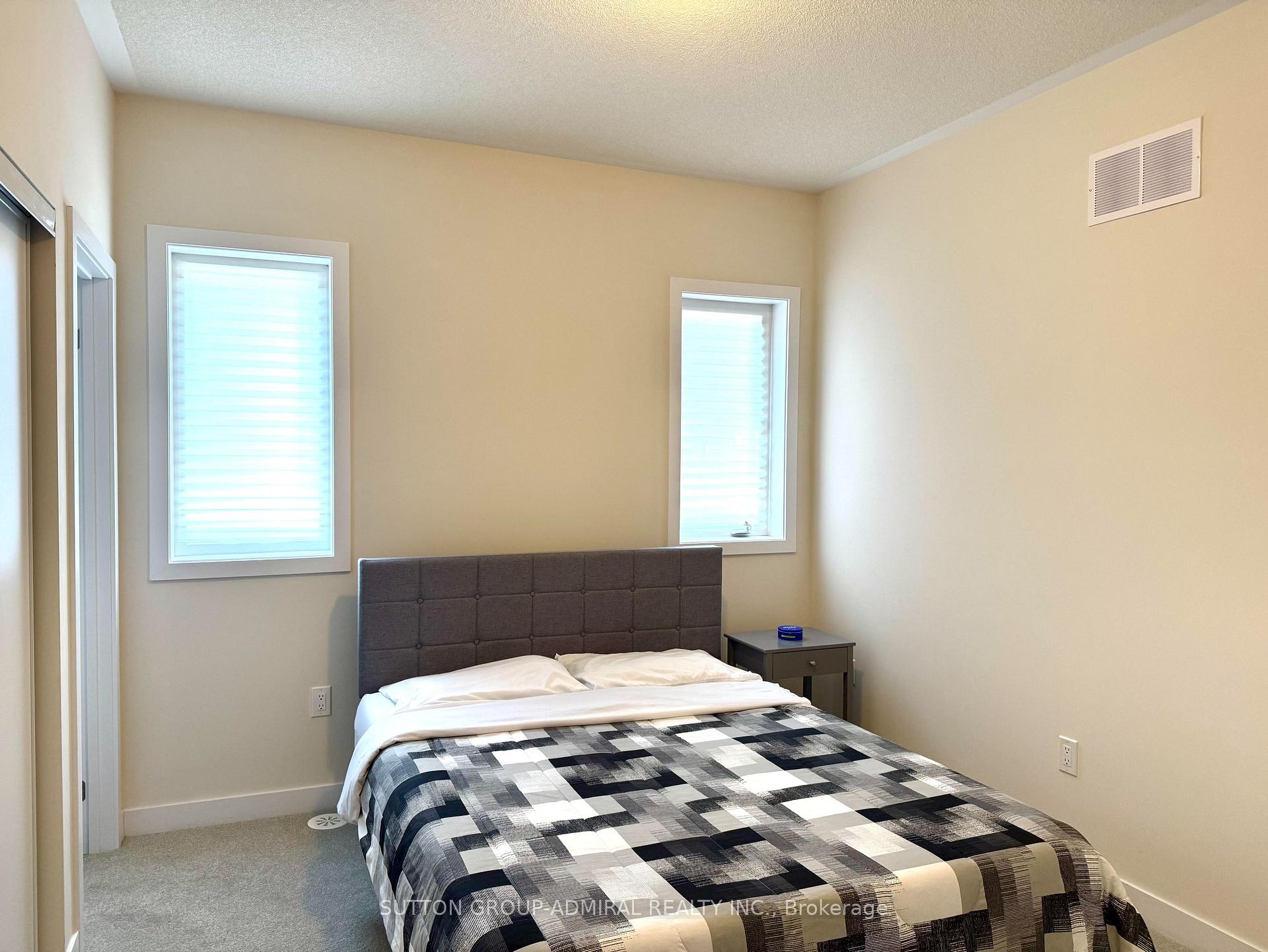 Photo 15 of 47 Chiffon Street, Vaughan, Steeles West Industrial — HOMEH