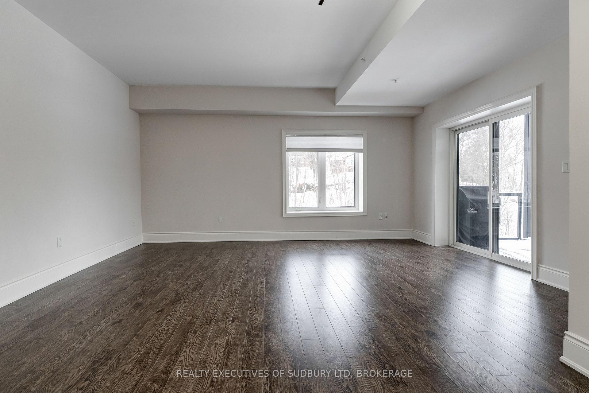 Photo 4 of Unit 404, 11C Salt Dock Road, Parry Sound — HOMEH