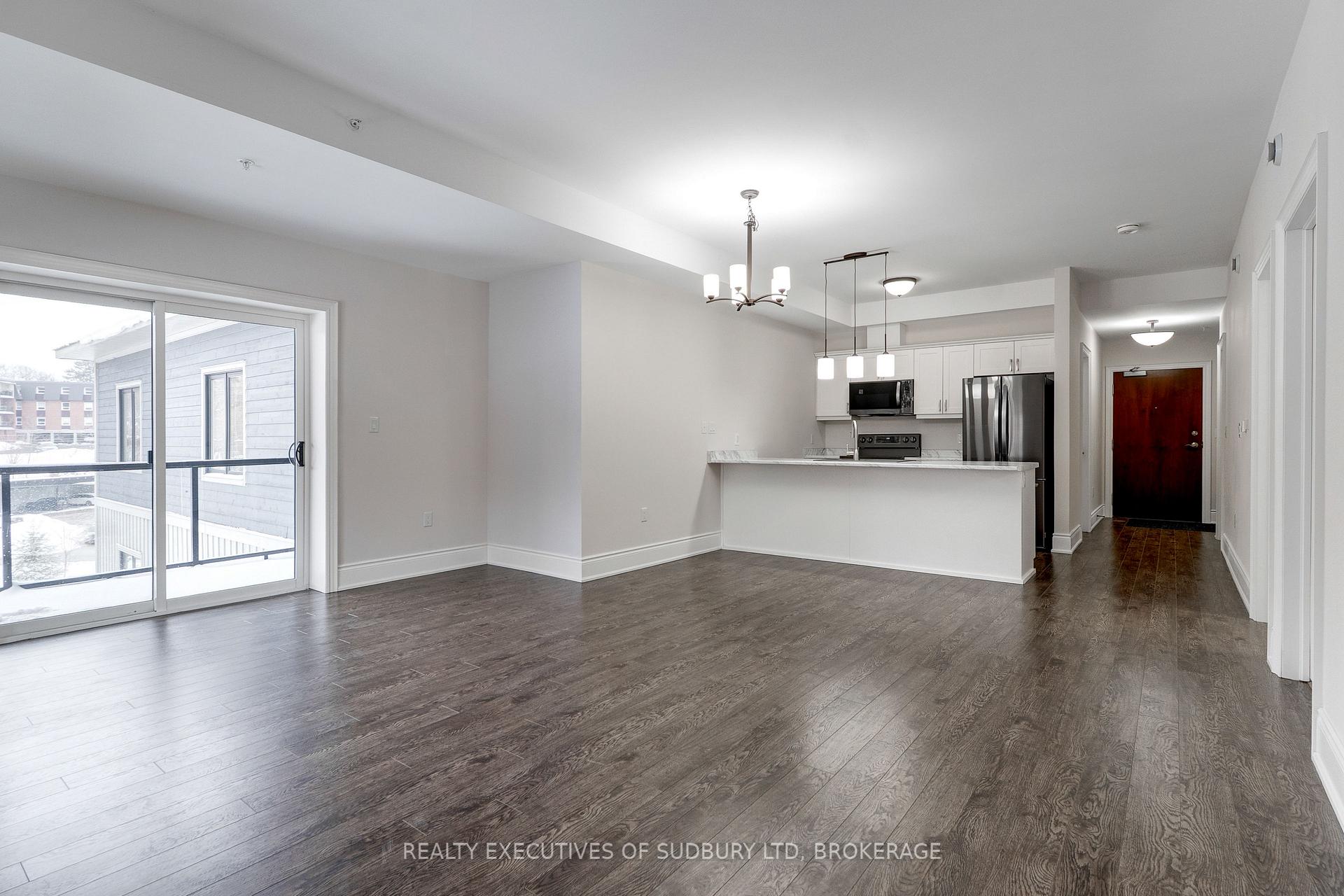 Photo 6 of Unit 404, 11C Salt Dock Road, Parry Sound — HOMEH