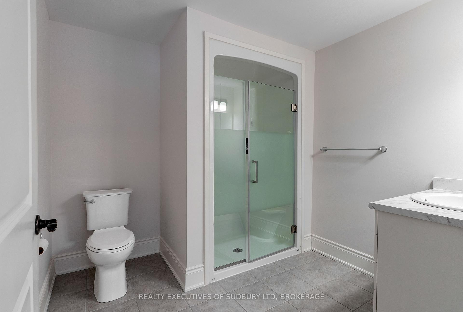 Photo 17 of Unit 404, 11C Salt Dock Road, Parry Sound — HOMEH