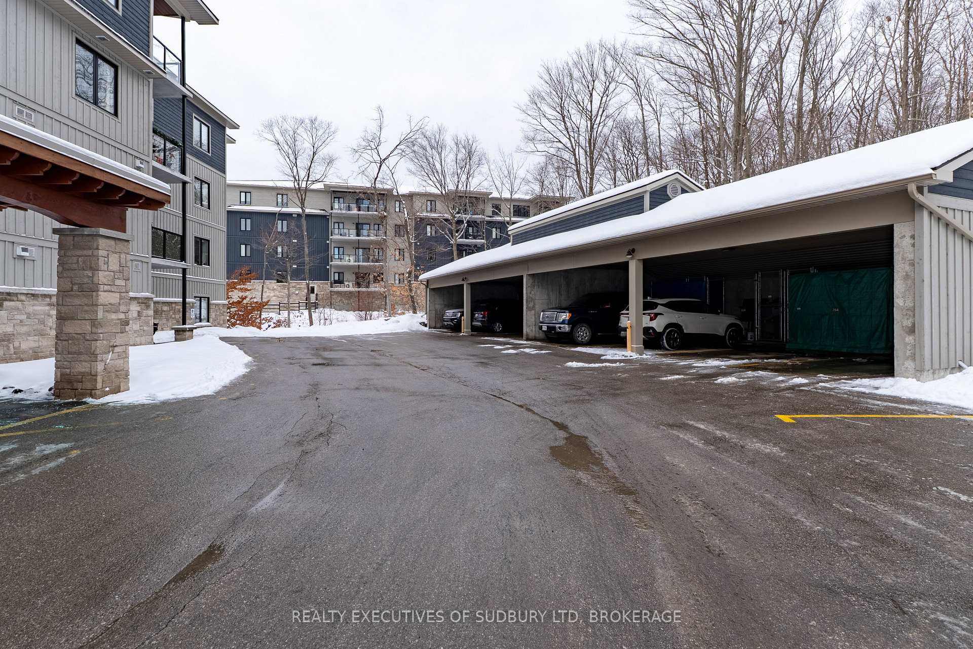 Photo 26 of Unit 404, 11C Salt Dock Road, Parry Sound — HOMEH