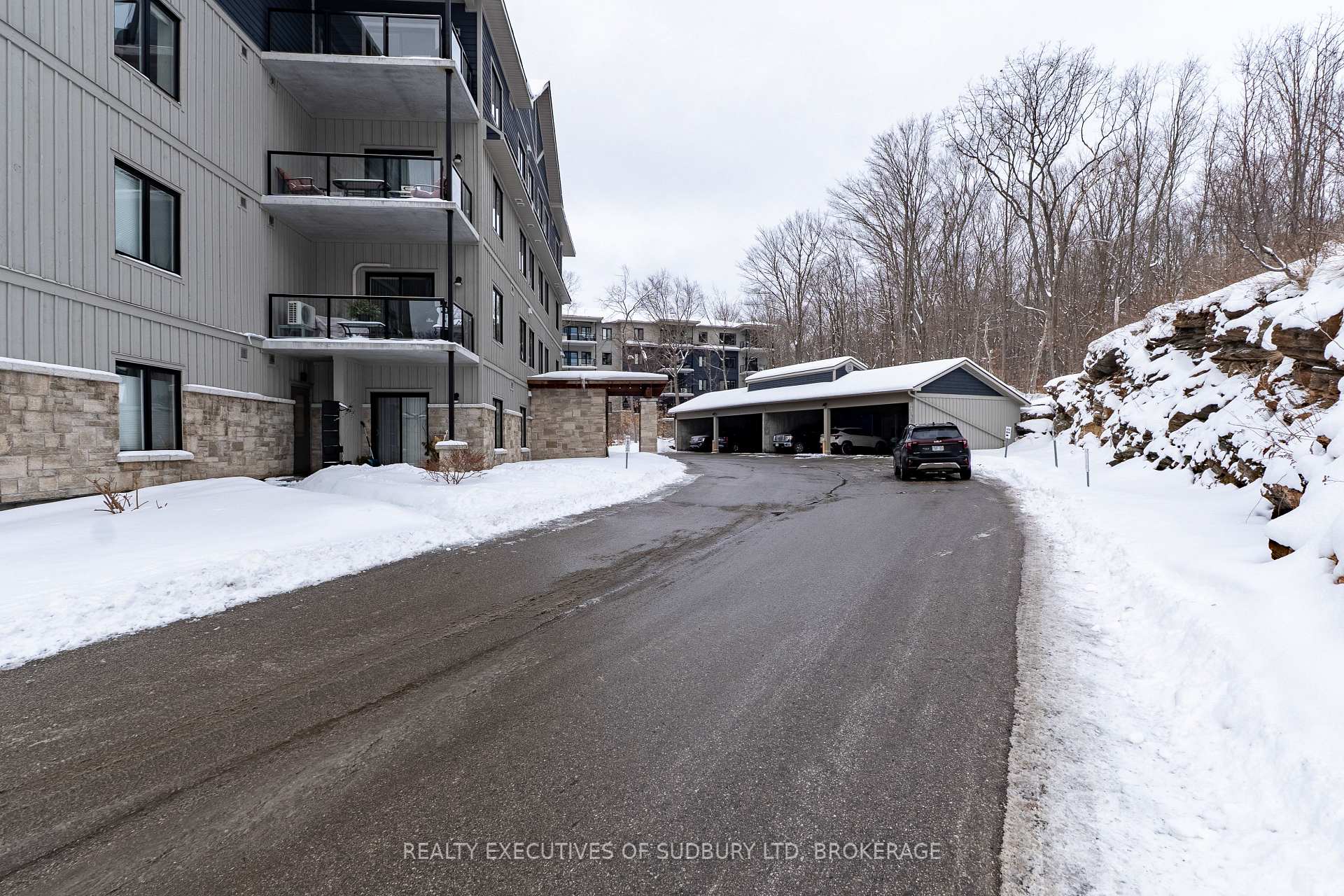 Photo 28 of Unit 404, 11C Salt Dock Road, Parry Sound — HOMEH