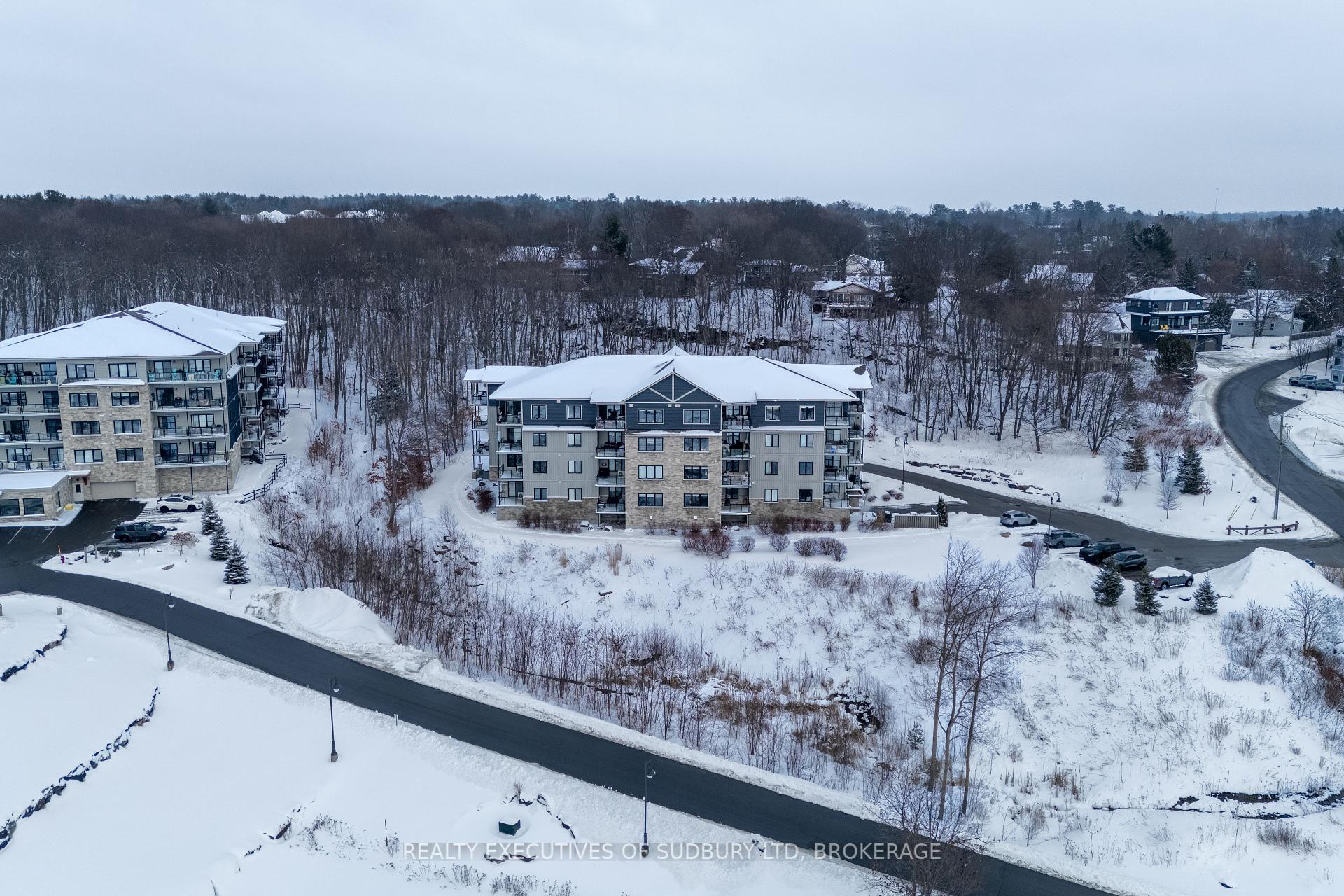 Photo 34 of Unit 404, 11C Salt Dock Road, Parry Sound — HOMEH
