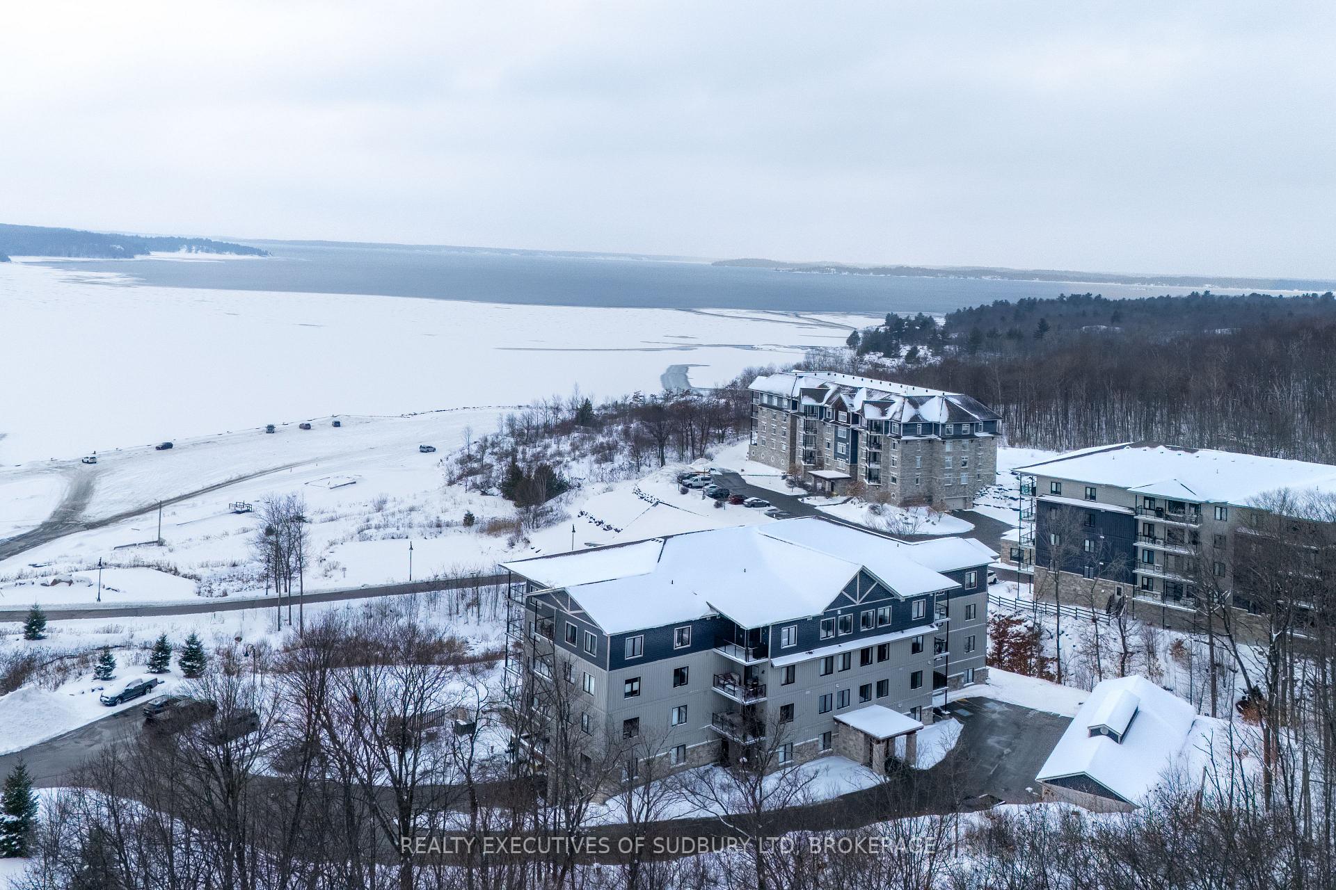 Photo 38 of Unit 404, 11C Salt Dock Road, Parry Sound — HOMEH