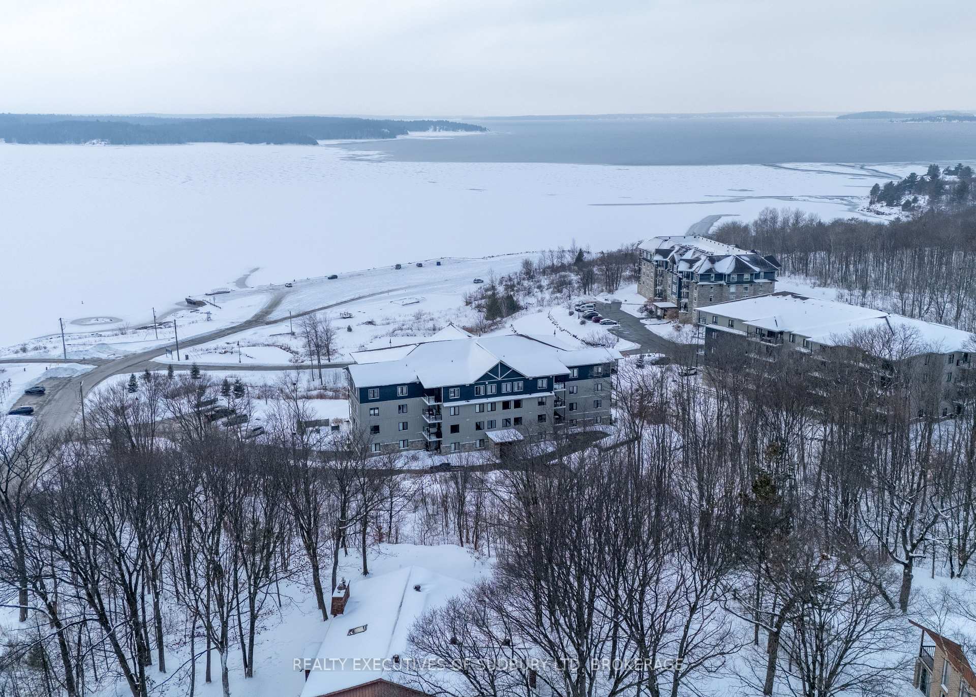 Photo 40 of Unit 404, 11C Salt Dock Road, Parry Sound — HOMEH