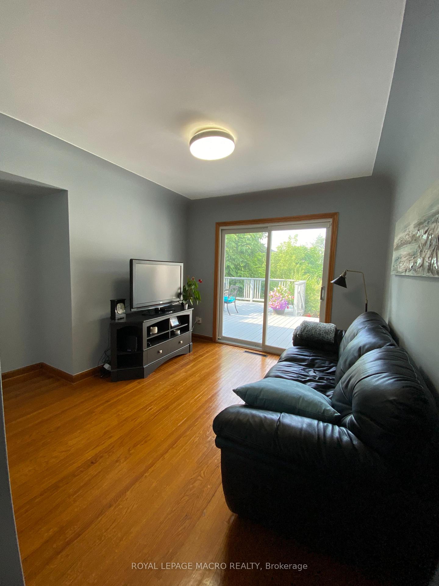 Photo 2 of 1841 Rymal Road E, Hamilton, Rural Glanbrook — HOMEH