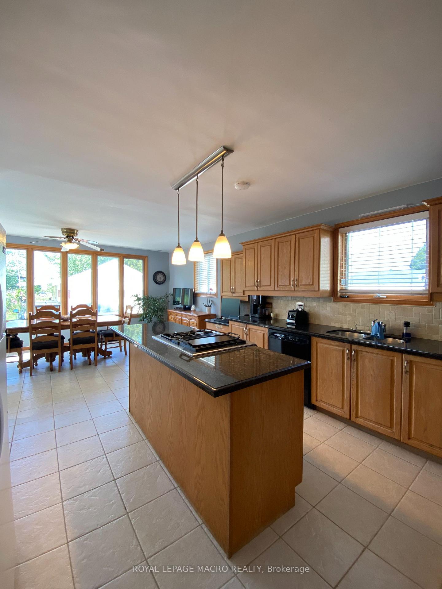 Photo 4 of 1841 Rymal Road E, Hamilton, Rural Glanbrook — HOMEH