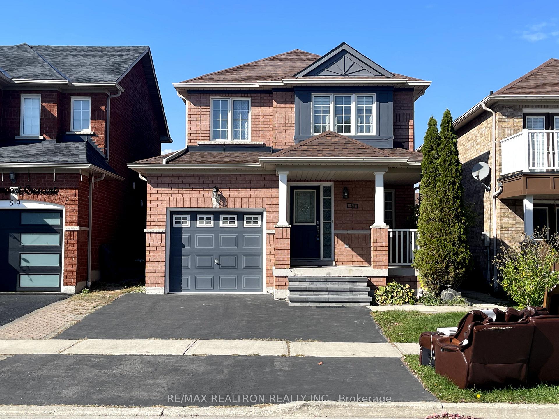 Photo 1 of 61 Rampart Crescent S, Whitby, Williamsburg — HOMEH
