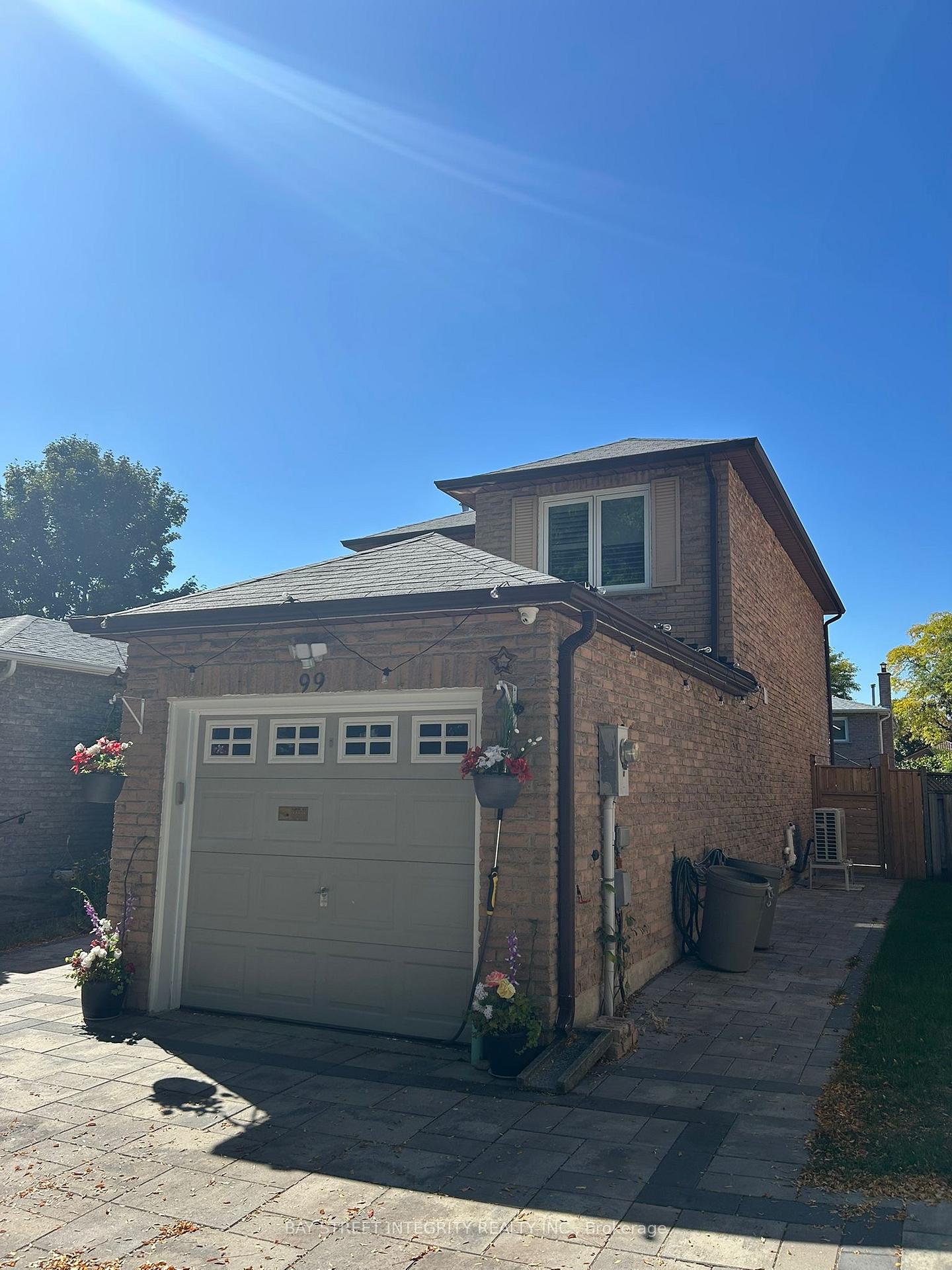 Photo 10 of 99 Mercer Crescent, Markham, Raymerville — HOMEH