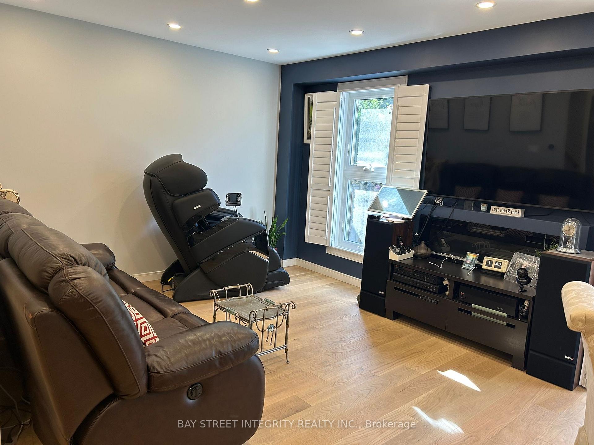 Photo 6 of 99 Mercer Crescent, Markham, Raymerville — HOMEH