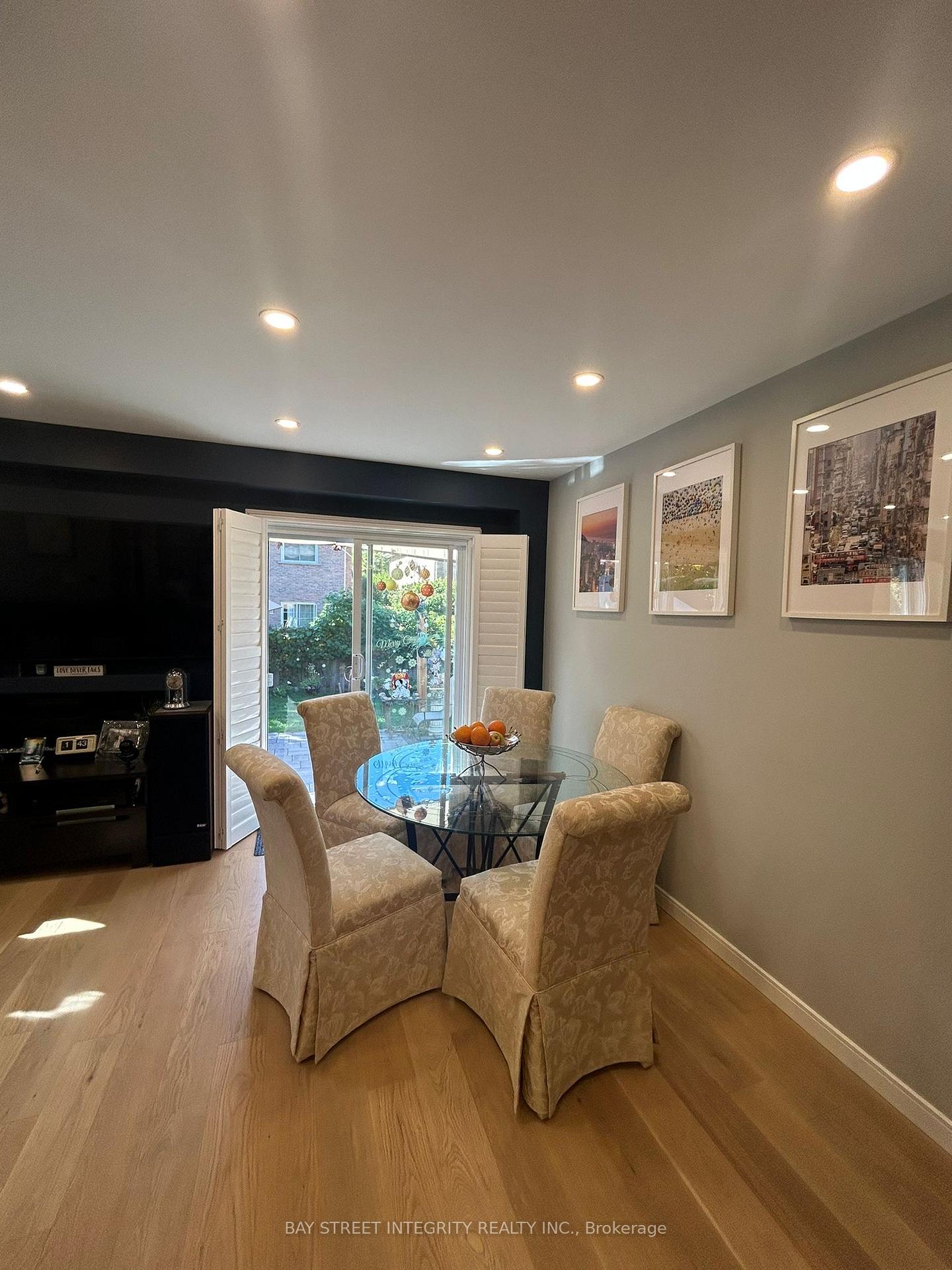 Photo 7 of 99 Mercer Crescent, Markham, Raymerville — HOMEH