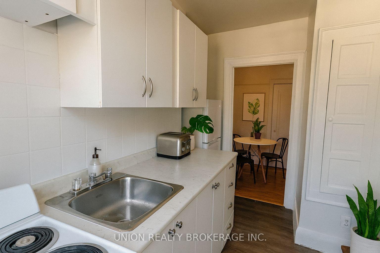 Photo 6 of Unit 36, 84 Willow Avenue, Toronto, The Beaches — HOMEH