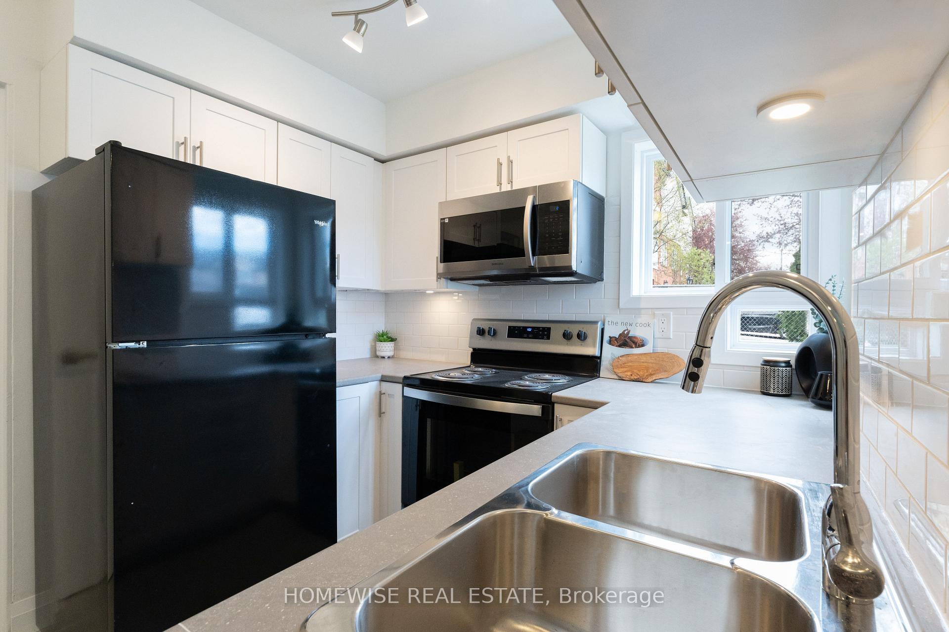 Photo 10 of Unit D8, 240 Ormond Drive, Oshawa, Samac — HOMEH