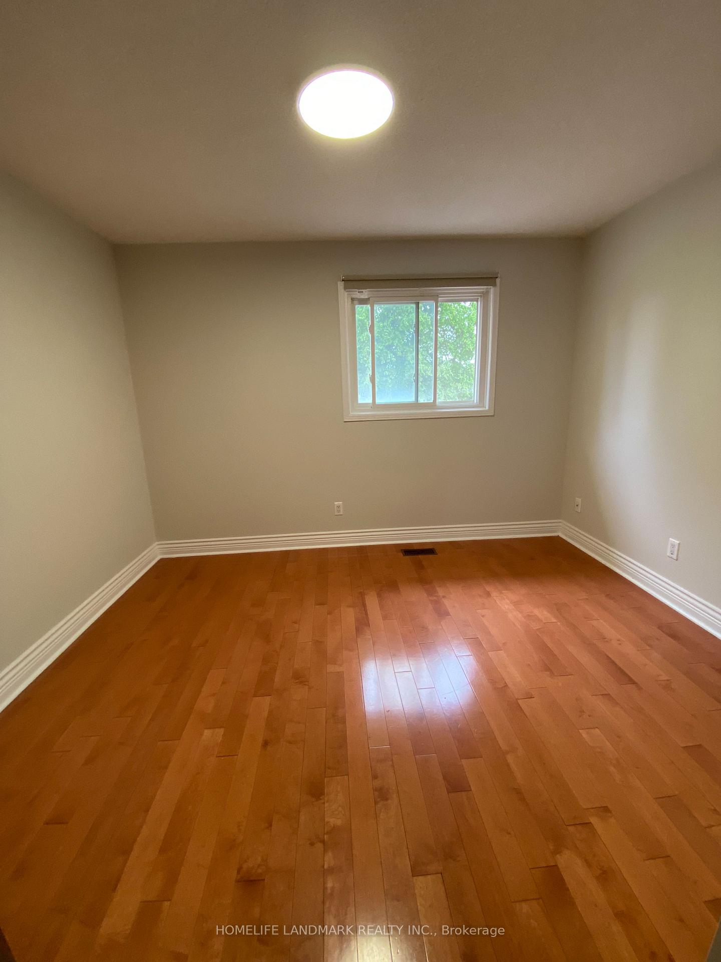 Photo 4 of 32 Marcus Crescent, Markham, Raymerville — HOMEH