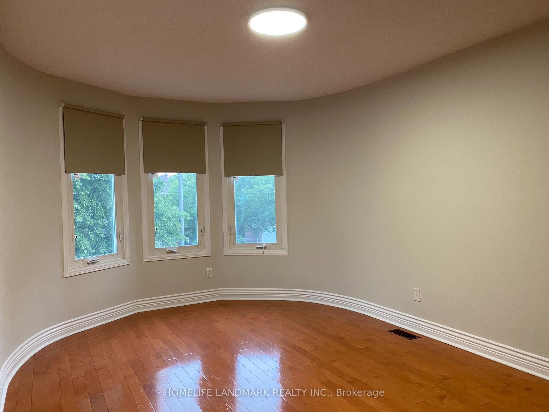 Photo 15 of 32 Marcus Crescent, Markham, Raymerville — HOMEH