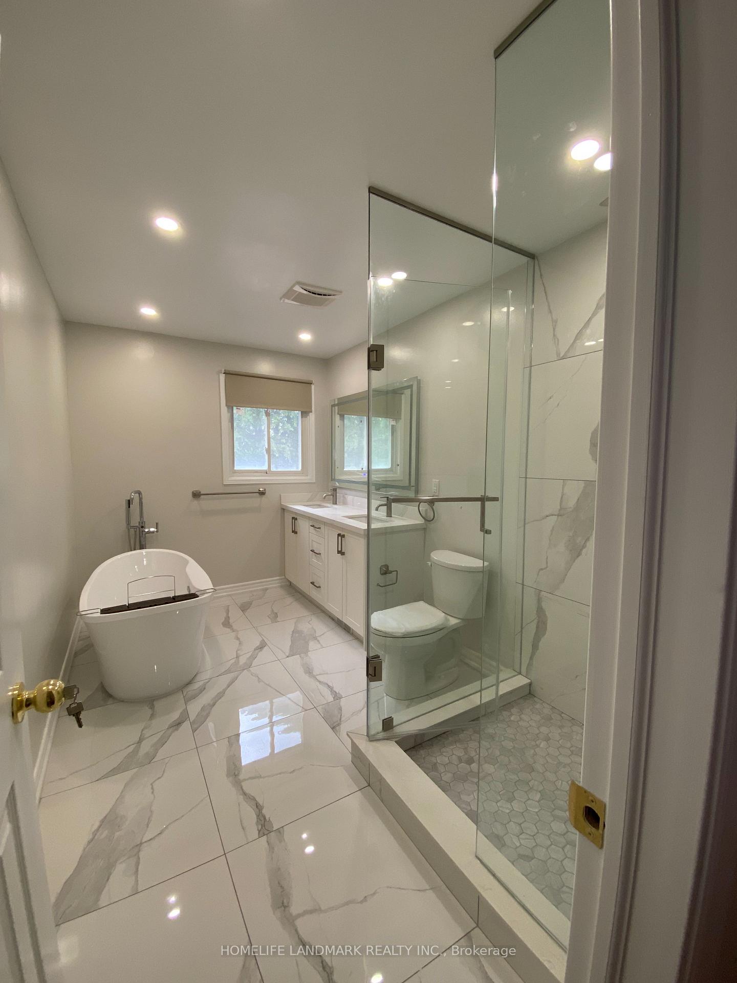 Photo 12 of 32 Marcus Crescent, Markham, Raymerville — HOMEH
