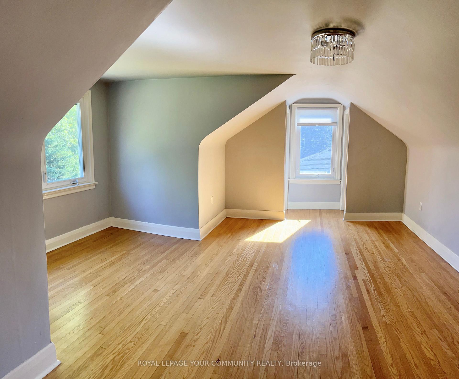 Photo 2 of 134 James Street, King, King City — HOMEH