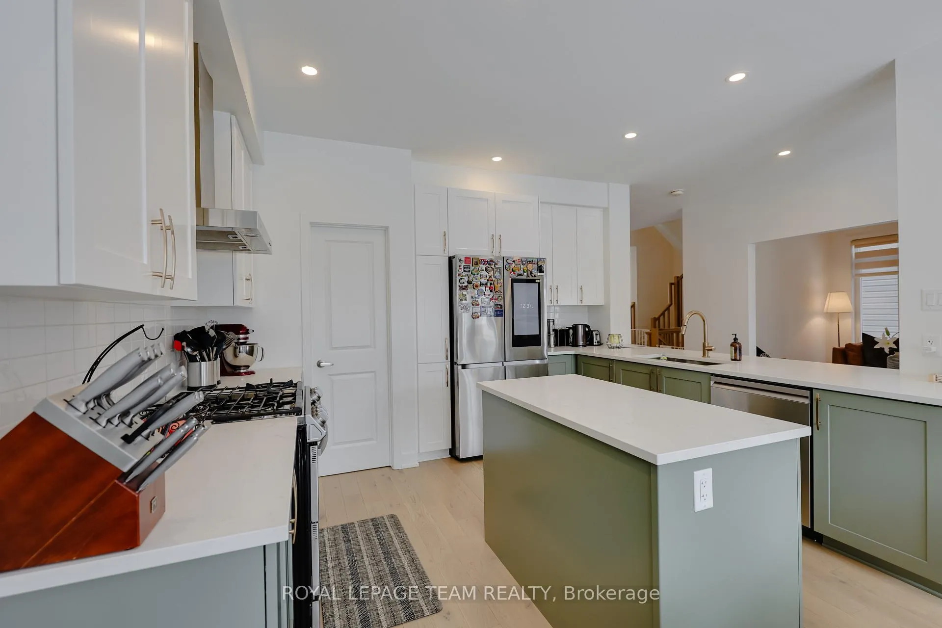 Photo 15 of 844 Beckton Heights, Ottawa, Stittsville (South) — HOMEH